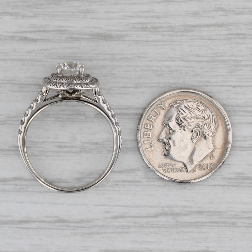 Anello di fidanzamento aureolato con diamante rotondo da 1,06 carati in oro bianco 14k, misura 5,75 in vendita 3