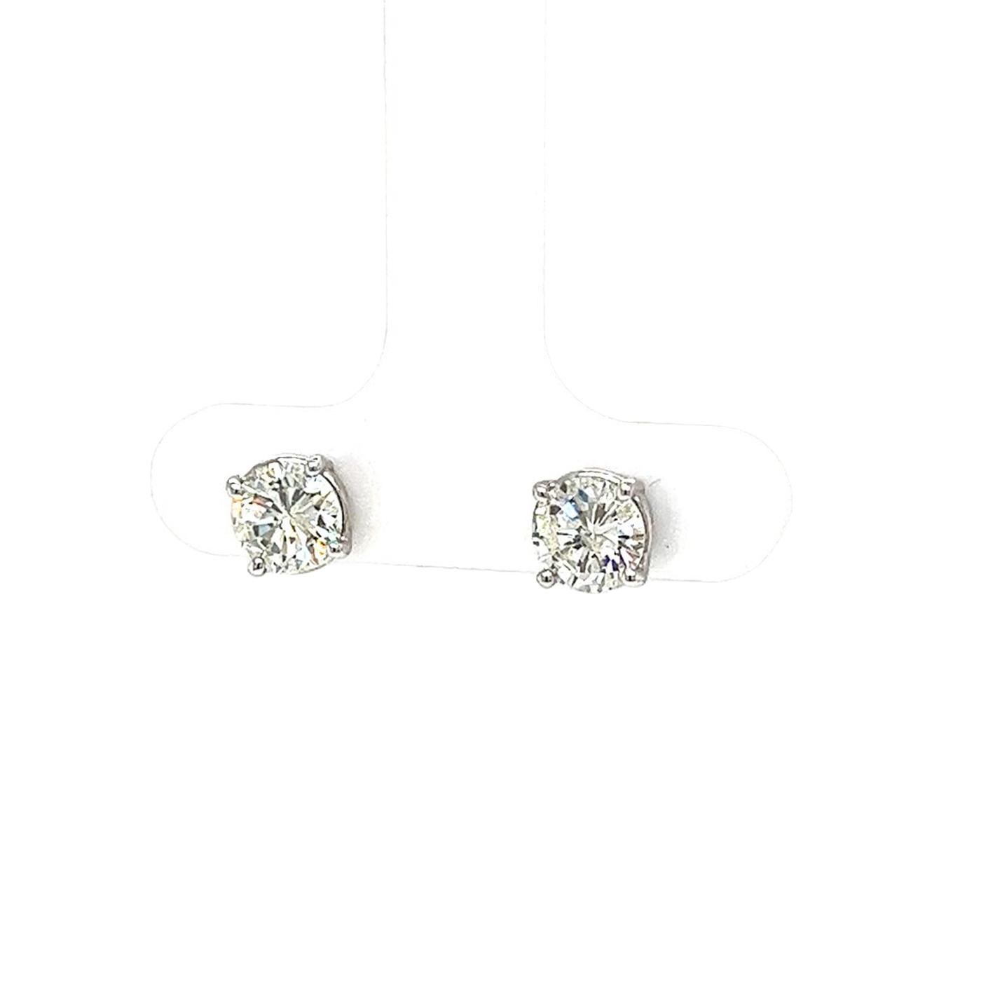 Boucles d'oreilles en or blanc 14K avec diamant rond naturel de 1.06t en sertissage panier à 4 branches Pour femmes en vente