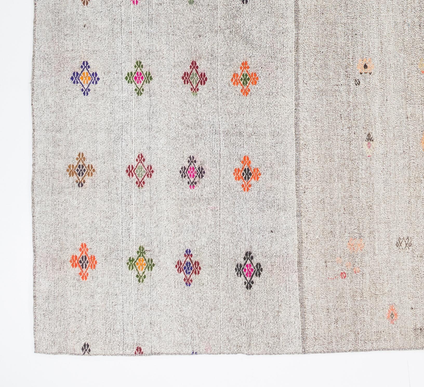 20th Century 10.5x14.3 Ft Vintage Turkish Kilim Rug. Handmade Floor Covering, Floral Carpet. For Sale