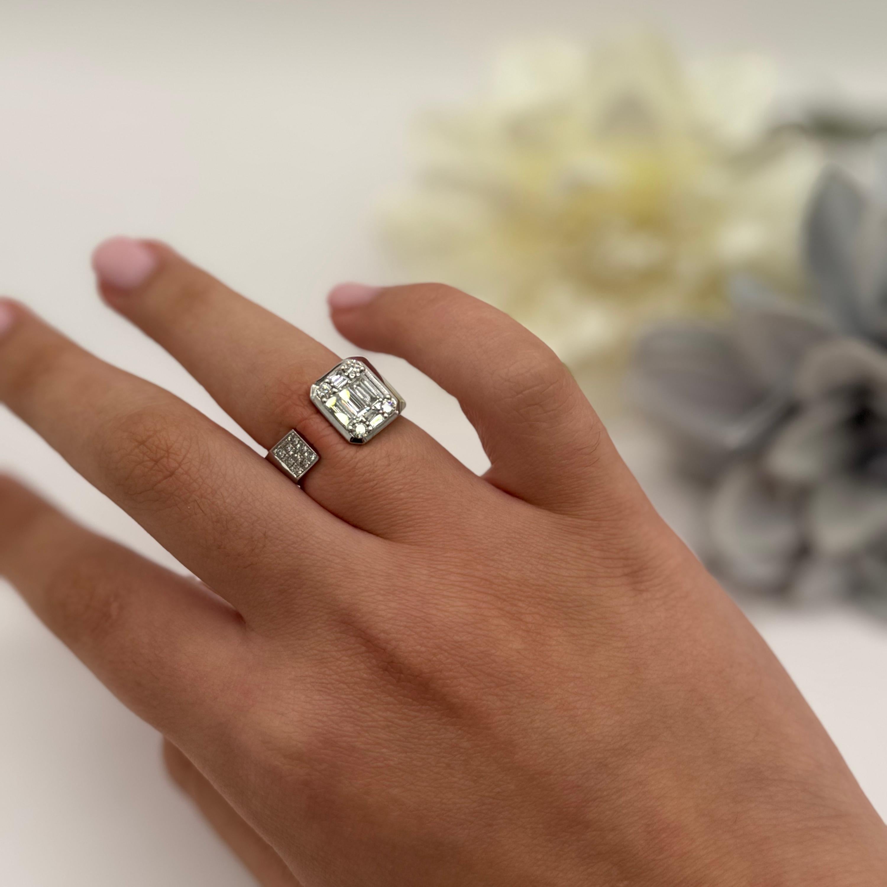 13 White Round Diamonds: 0.37 Carats
8 White Baguette Diamonds: 0.70 Carats
Metal: 18K White Gold, 9.78 Grams
