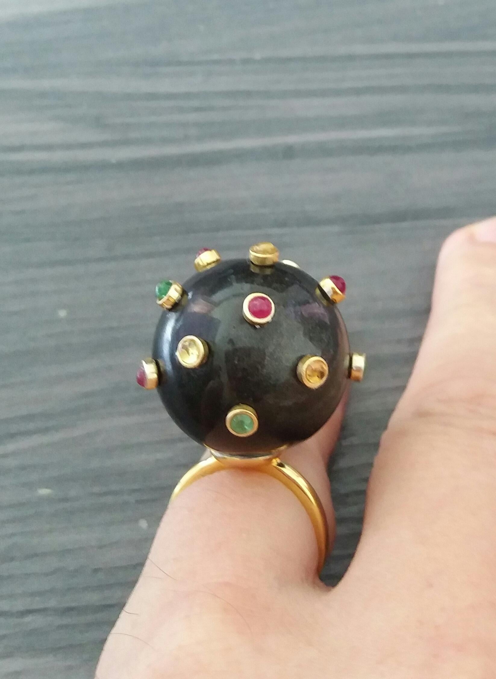107 Carat Black Obsidian Ball Ruby Emerald Yellow Sapphire Cabs 14K Gold Ring In Excellent Condition For Sale In Bangkok, TH