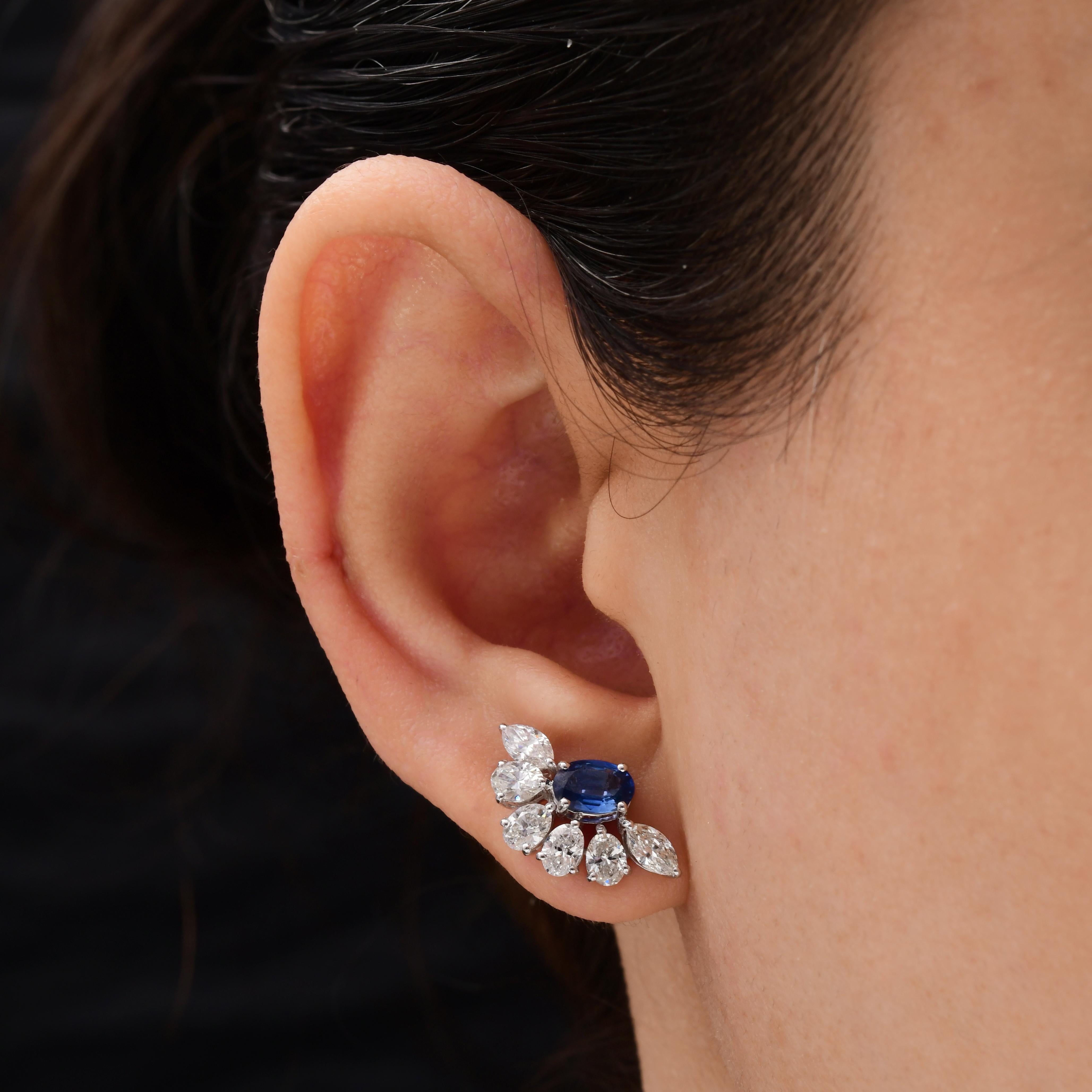 Orecchini con zaffiro blu da 1,07 carati e diamante SI/H da 1,88 carati in oro bianco da 18 carati In condizioni Nuovo in vendita a Diera, Dubai