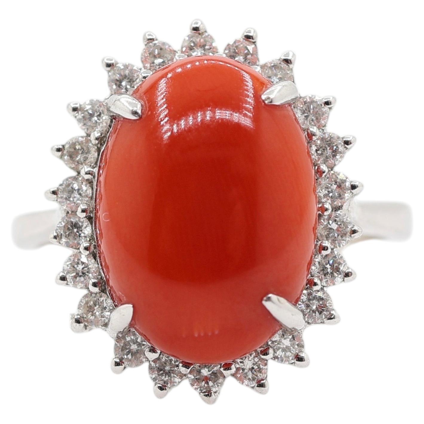 Bague de cocktail en or blanc 18 carats avec halo de corail et de diamants de 1,07 carat