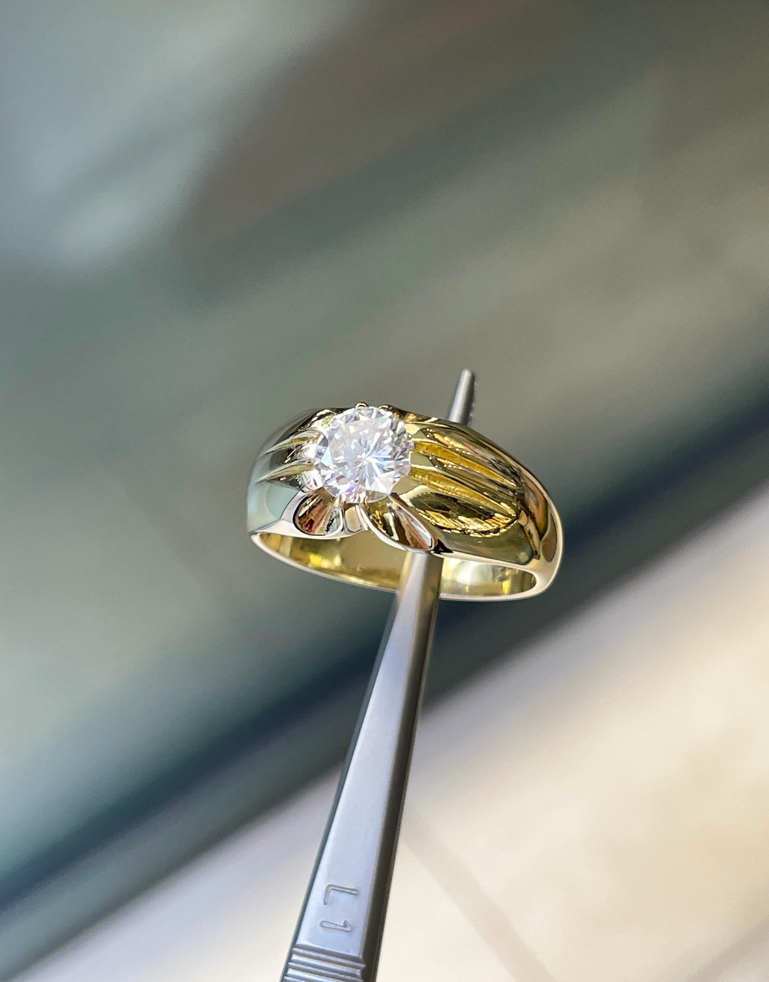 Anello da uomo con diamante da 1,07 carati in oro giallo 18 carati In condizioni ottime in vendita a London, GB