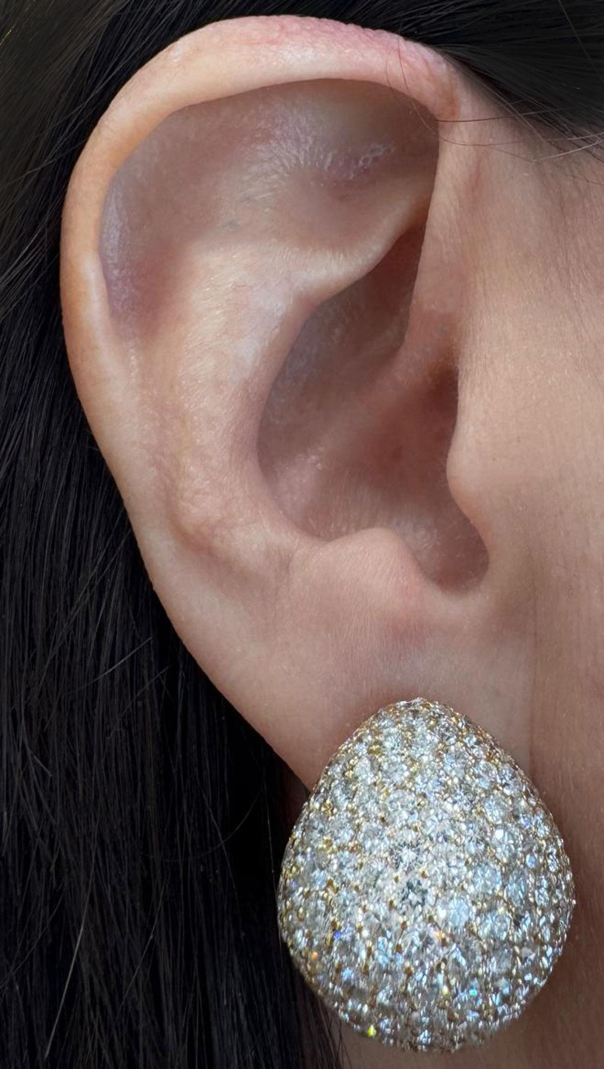 Moderne Boucles d'oreilles à bombe Sabbadini 10,7 carats de diamants en vente