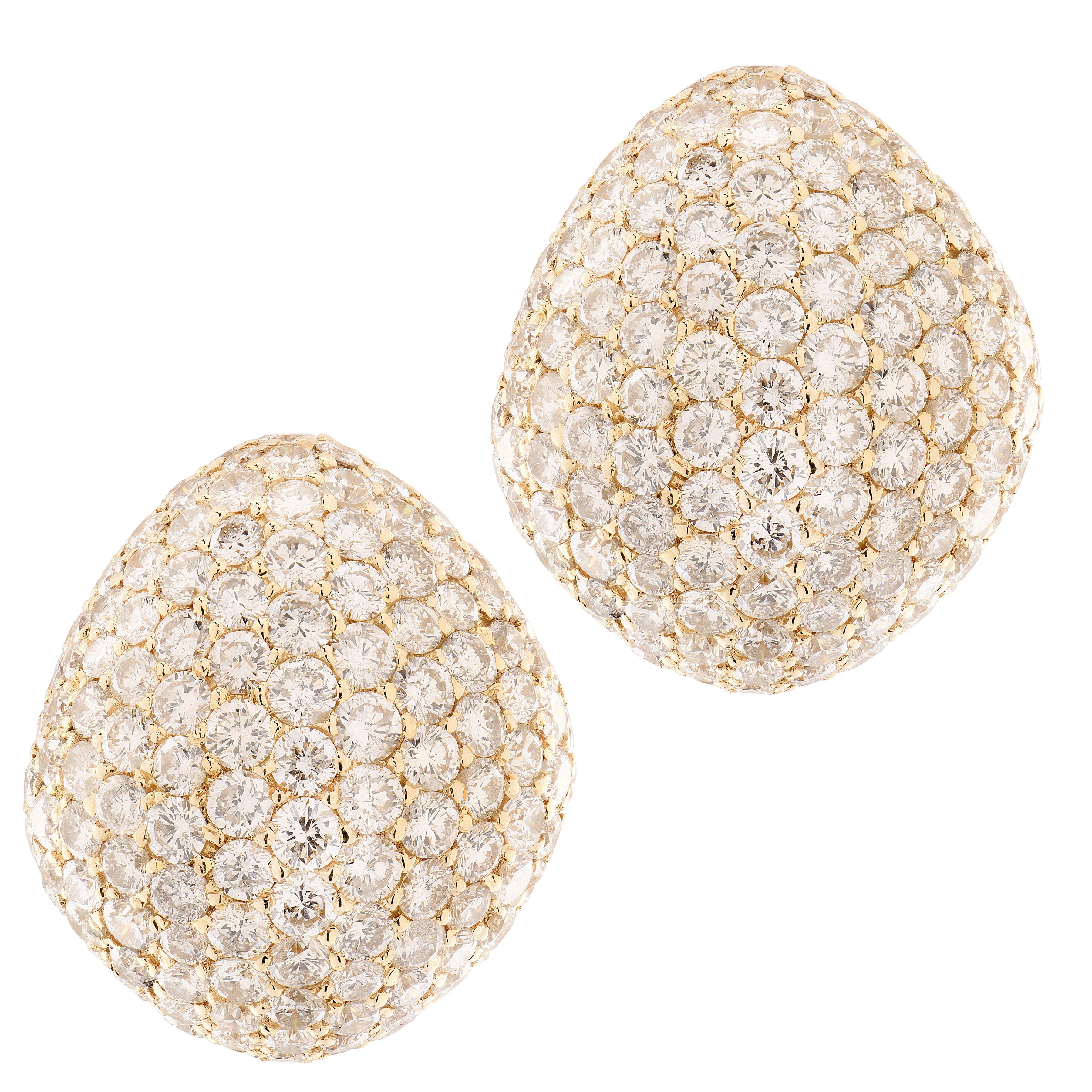 Taille ronde Boucles d'oreilles à bombe Sabbadini 10,7 carats de diamants en vente