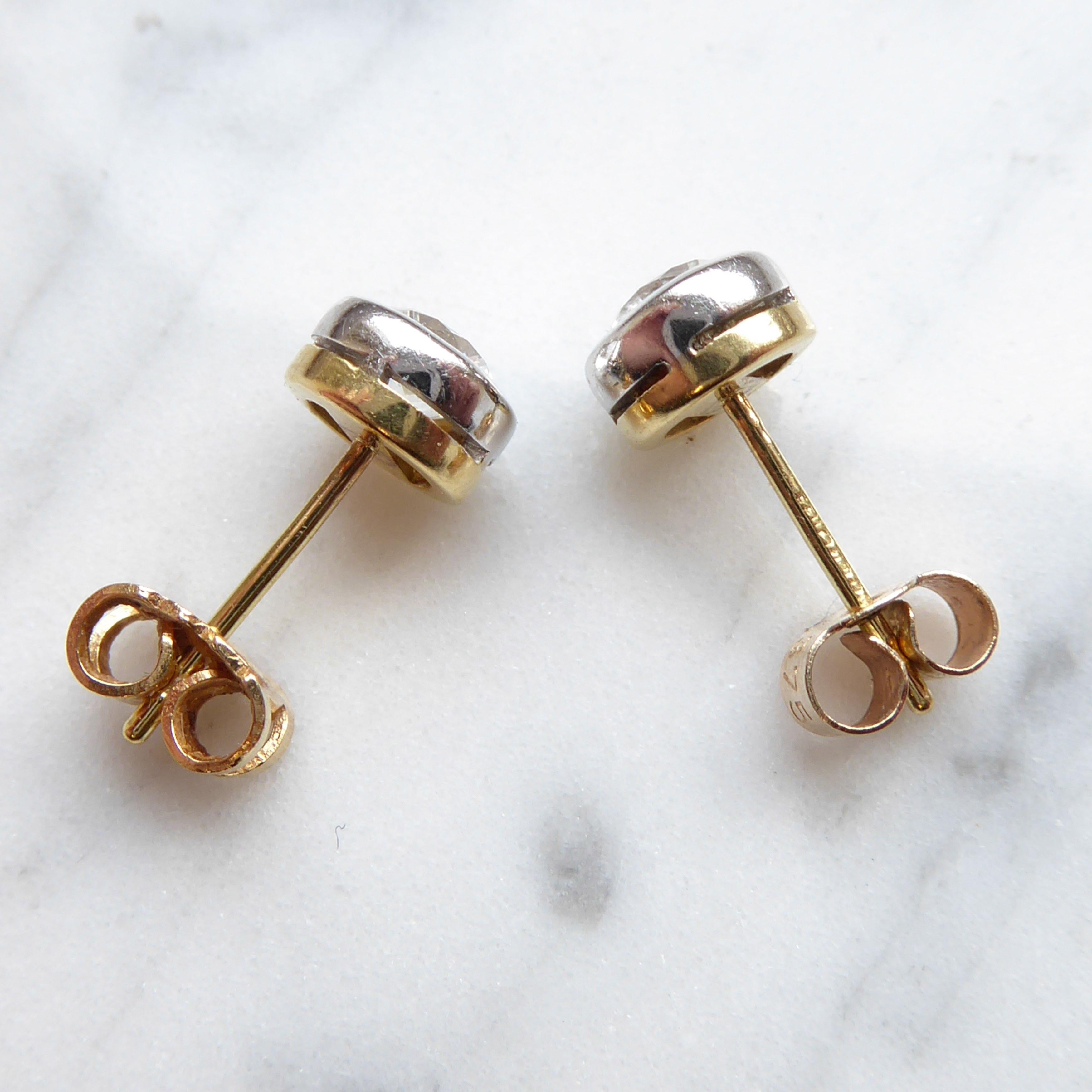 Modern 1.07 Carat Diamond Stud Earrings, 18 Carat Gold, London, 2000