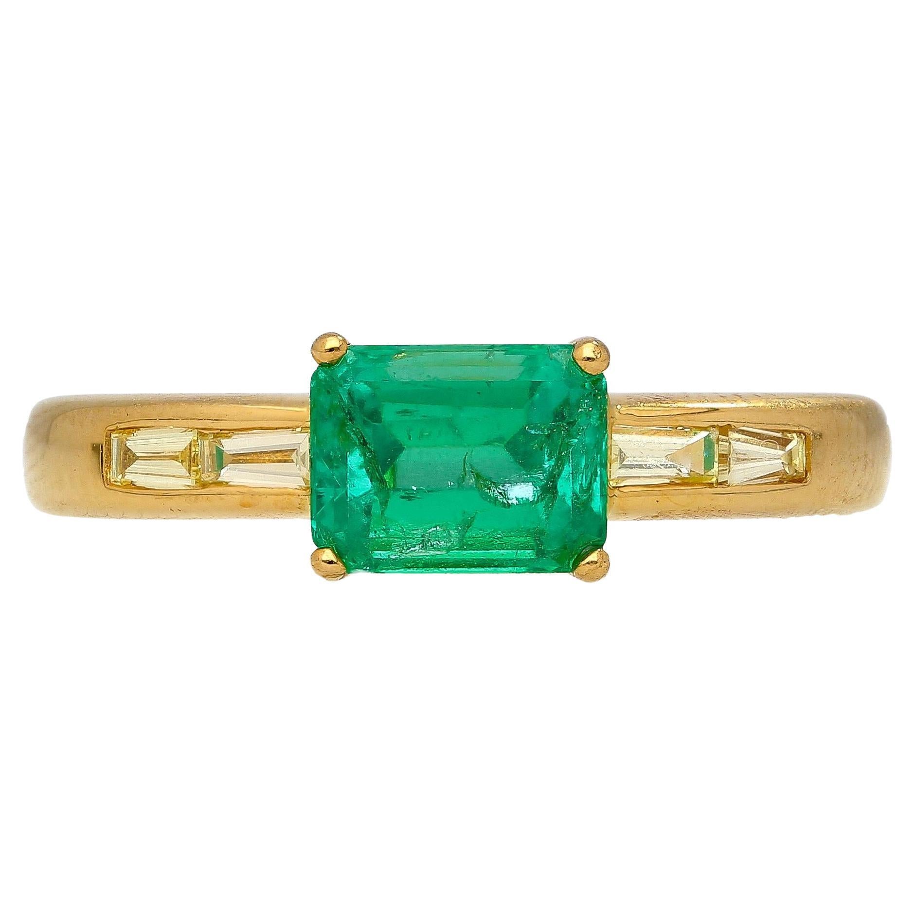 1.07 Carat Emerald & Baguette Diamond East West 18K Gold Ring