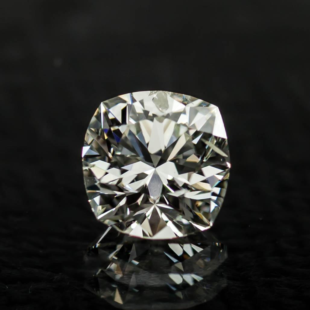 Modern 1.07 Carat Loose J / I1 Square Modified Brilliant Diamond GIA Certified For Sale