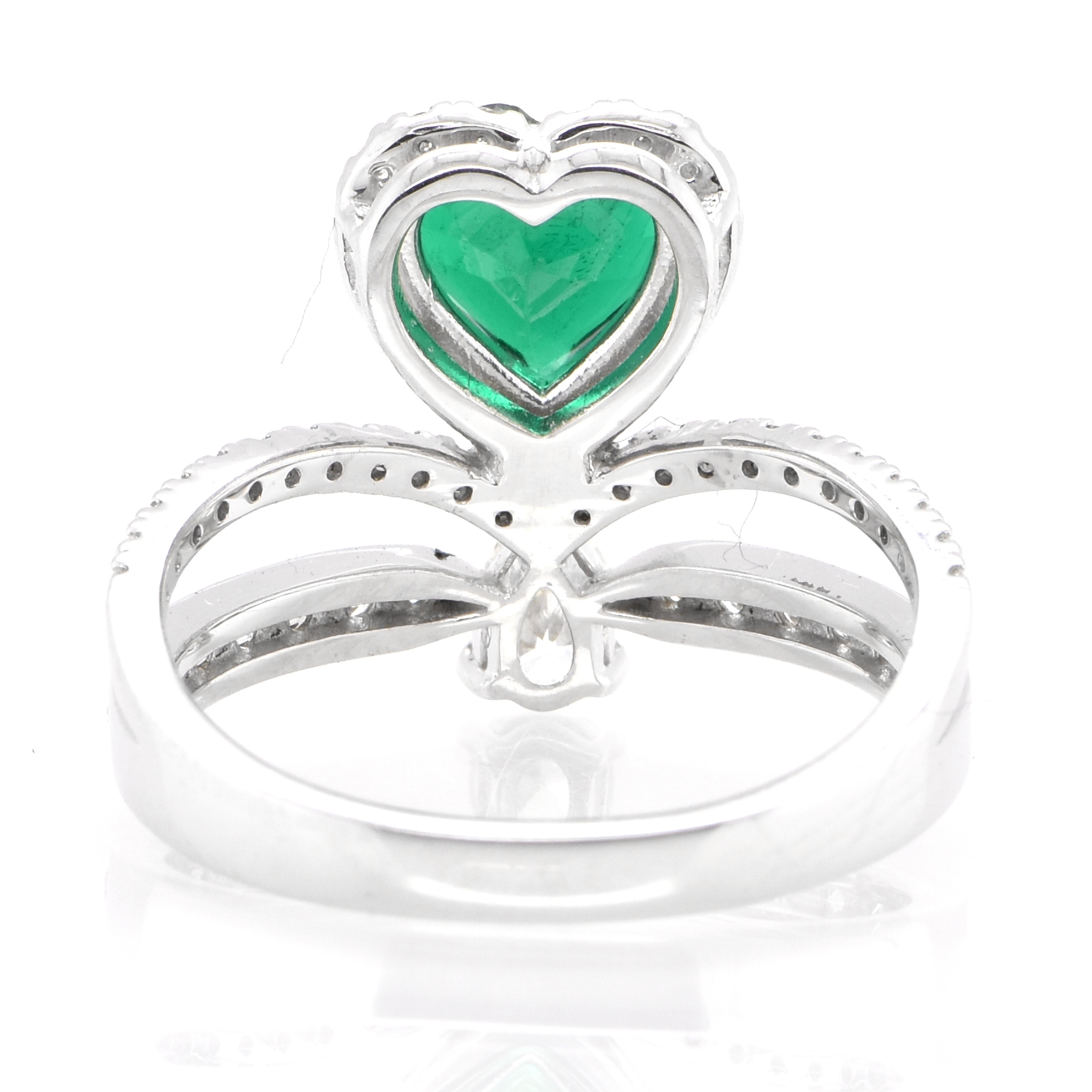 1.07 Carat Natural Heart Shape Emerald and Diamond Cocktail Ring Set in Platinum In New Condition For Sale In Tokyo, JP