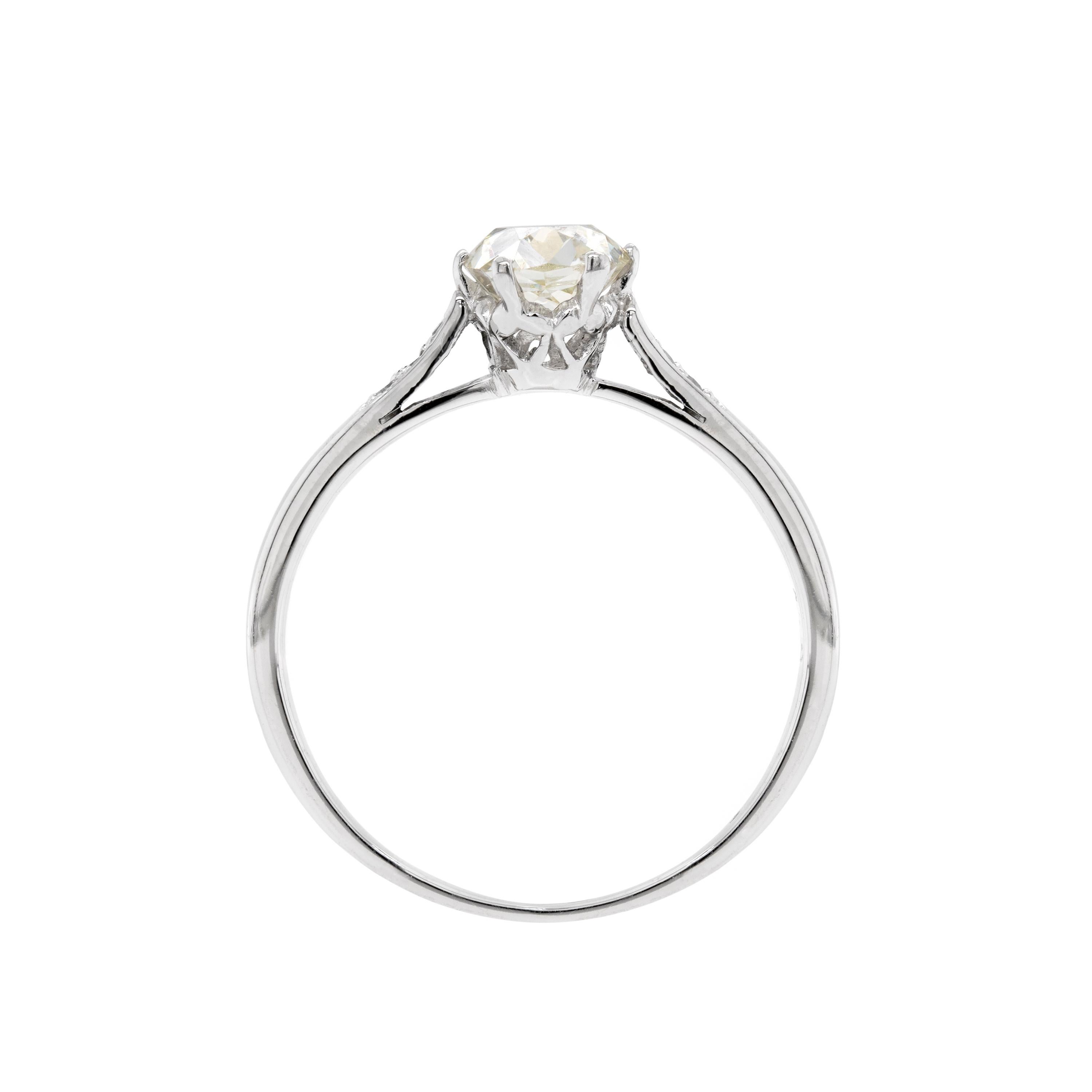 Late Victorian 1.07 Carat Old Mine Cut Diamond Platinum Engagement Ring For Sale
