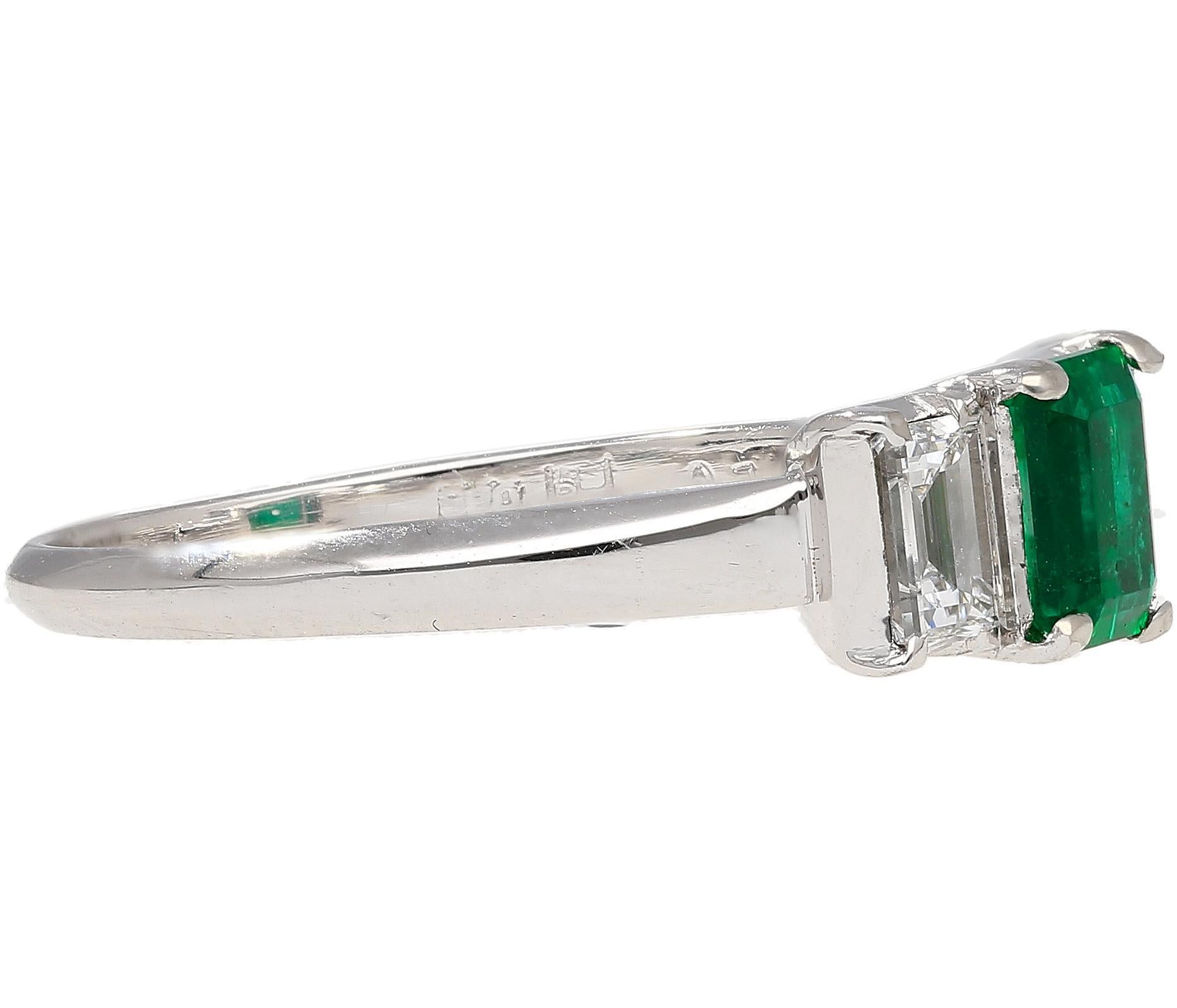 1.07 Carat Square-Cut Emerald and Diamond Three Stone Platinum Ring For Sale 1