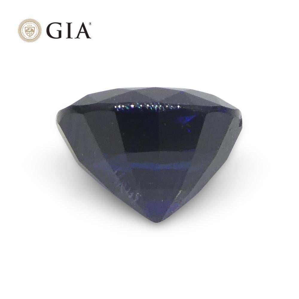 Saphir bleu ovale non chauffé de 1,07 carat certifié GIA 6