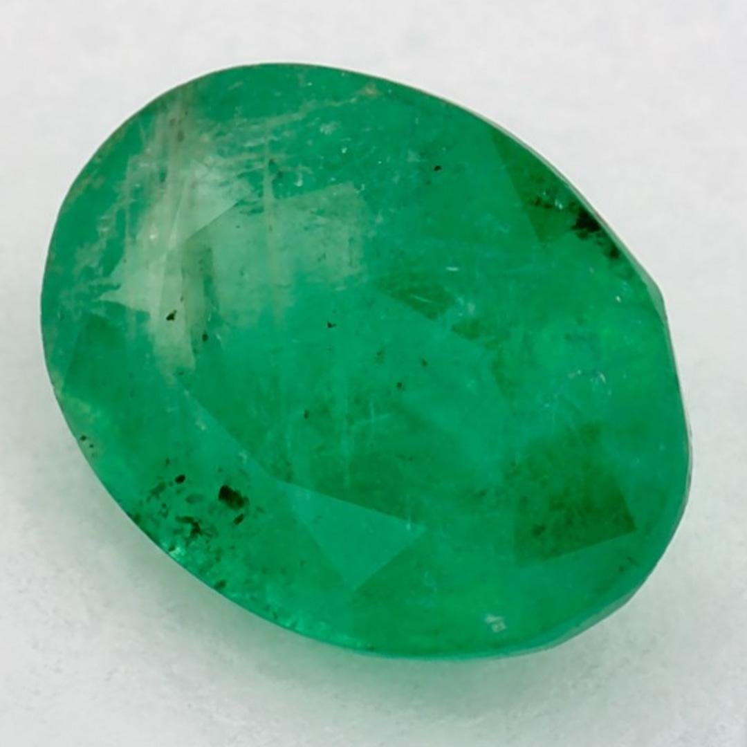 Mit seinem leuchtenden grünen Farbton ist der Geburtsstein für den Mai ein Symbol für neues Wachstum im Frühling. 

Entdecken Sie die lebendige Kollektion von Smaragden, Rubinen und Saphiren in unserem Geschäft, die als lose Edelsteine erhältlich