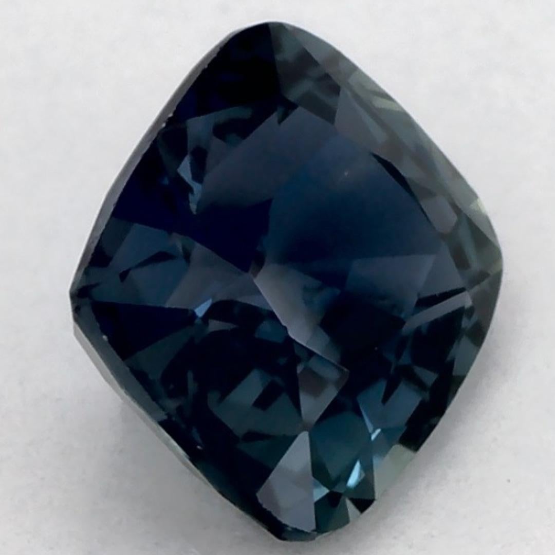 1.07 Ct Zaffiro Verde Cuscino Gemma Sfusa in vendita 2