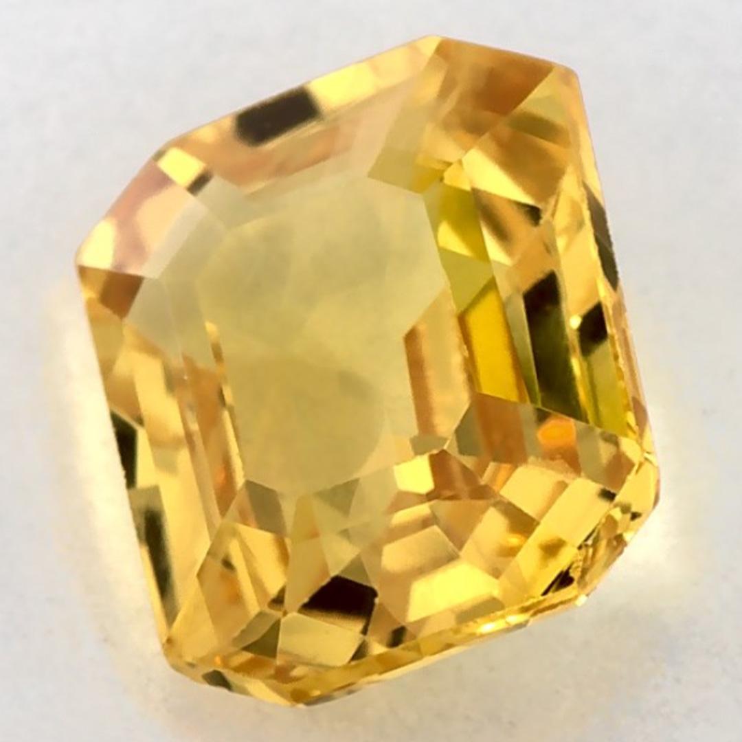 Taille émeraude 1.07 Ct Yellow Sapphire Octagon Loose Gemstone (pierre précieuse en vrac) en vente
