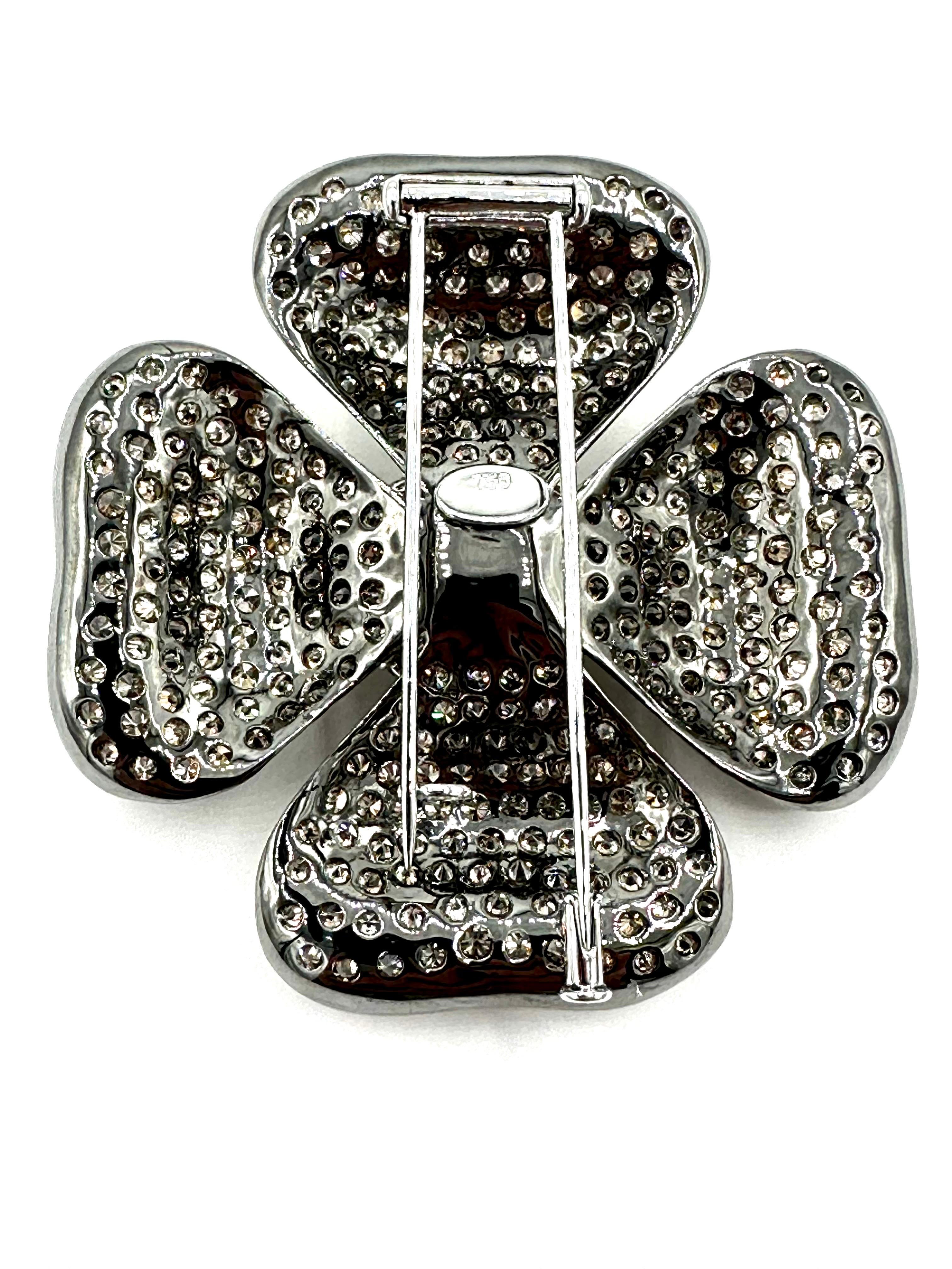 Round Cut 10.72 Carats Round Brilliant Cognac and White Diamonds White Gold Dogwood Brooch For Sale