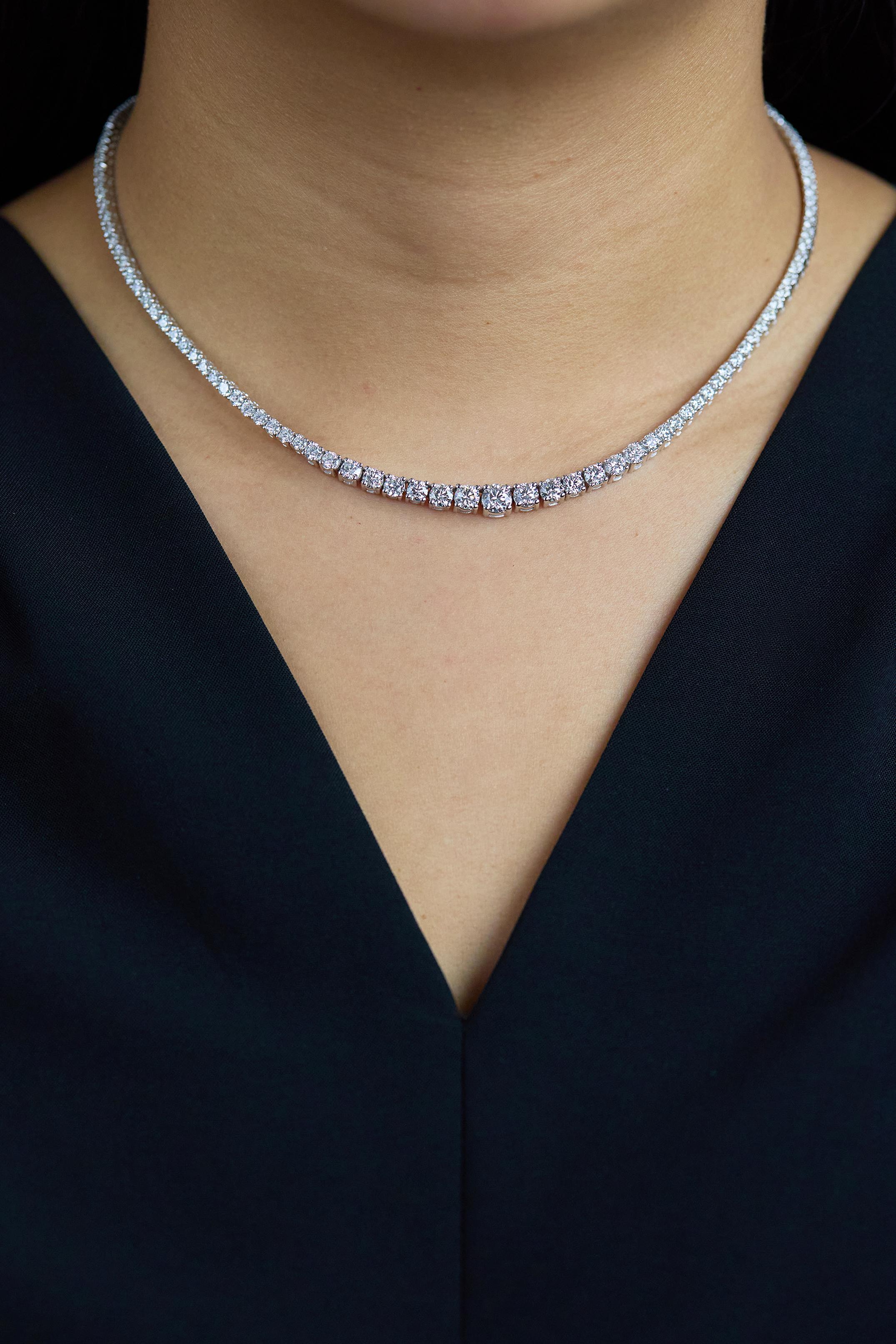 Taille ronde Collier Riviera 10,72 carats de diamants ronds taillés en brillant en vente