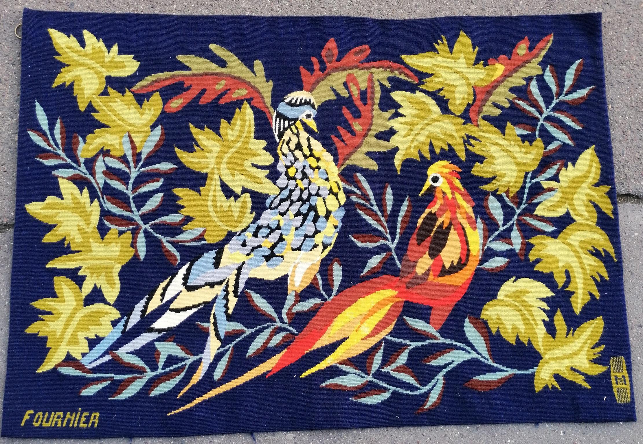 1072 - Moderner Wandteppich um 1980 (der Hahn). Handgefertigt. 
mit sehr schönen Farben und signiert Fourmier.
