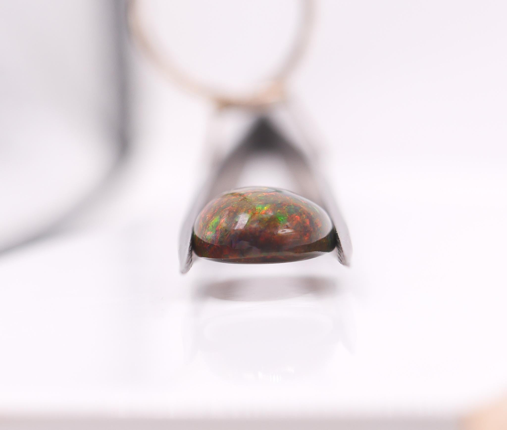 10,73 carati di opale nero sfuso ovale 23x13 mm In condizioni Nuovo in vendita a Columbus, OH