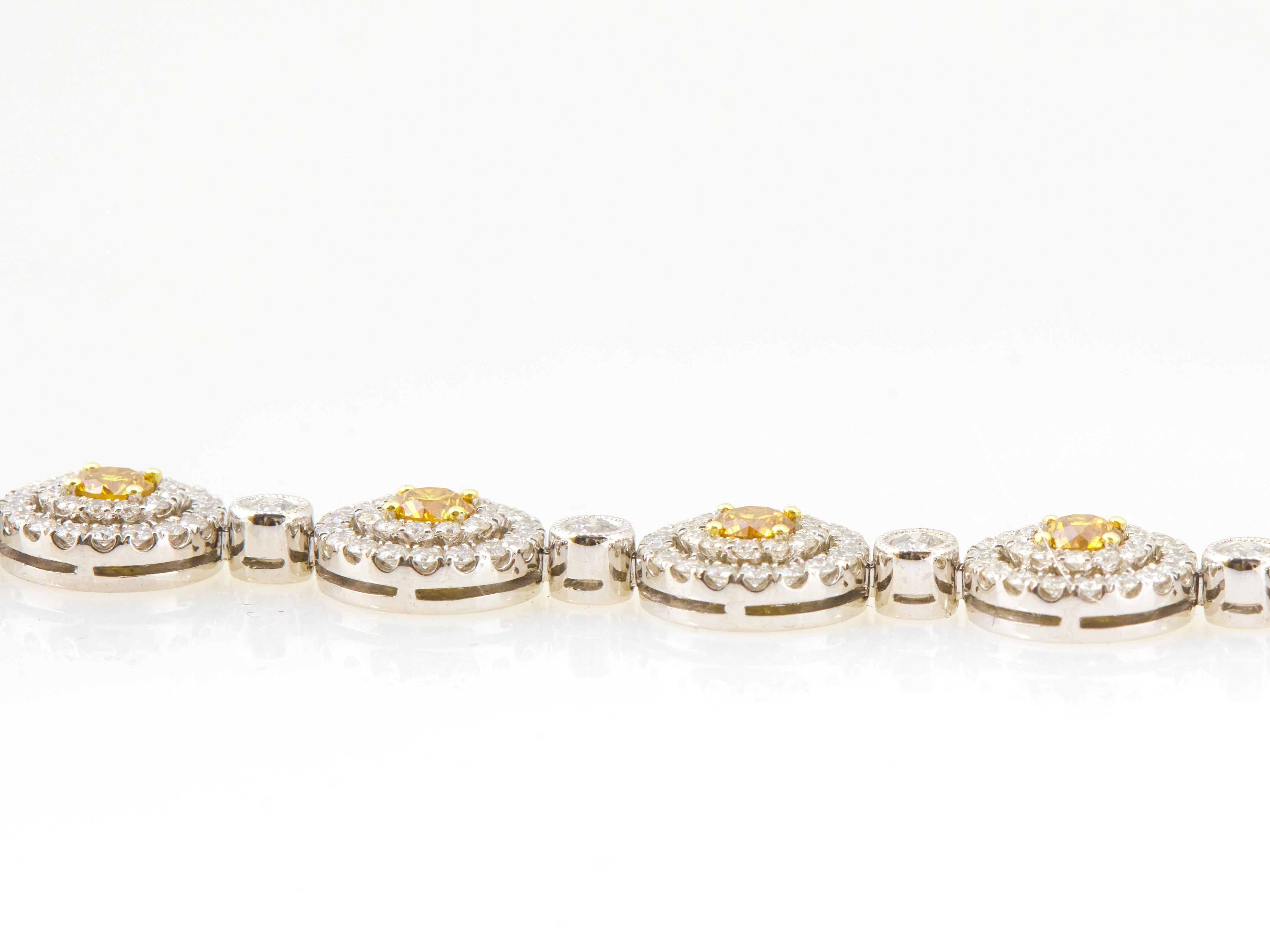 Moderne Bracelet de diamants orange-jaune vif fantaisie de 10,74 carats, certifiés GIA  en vente