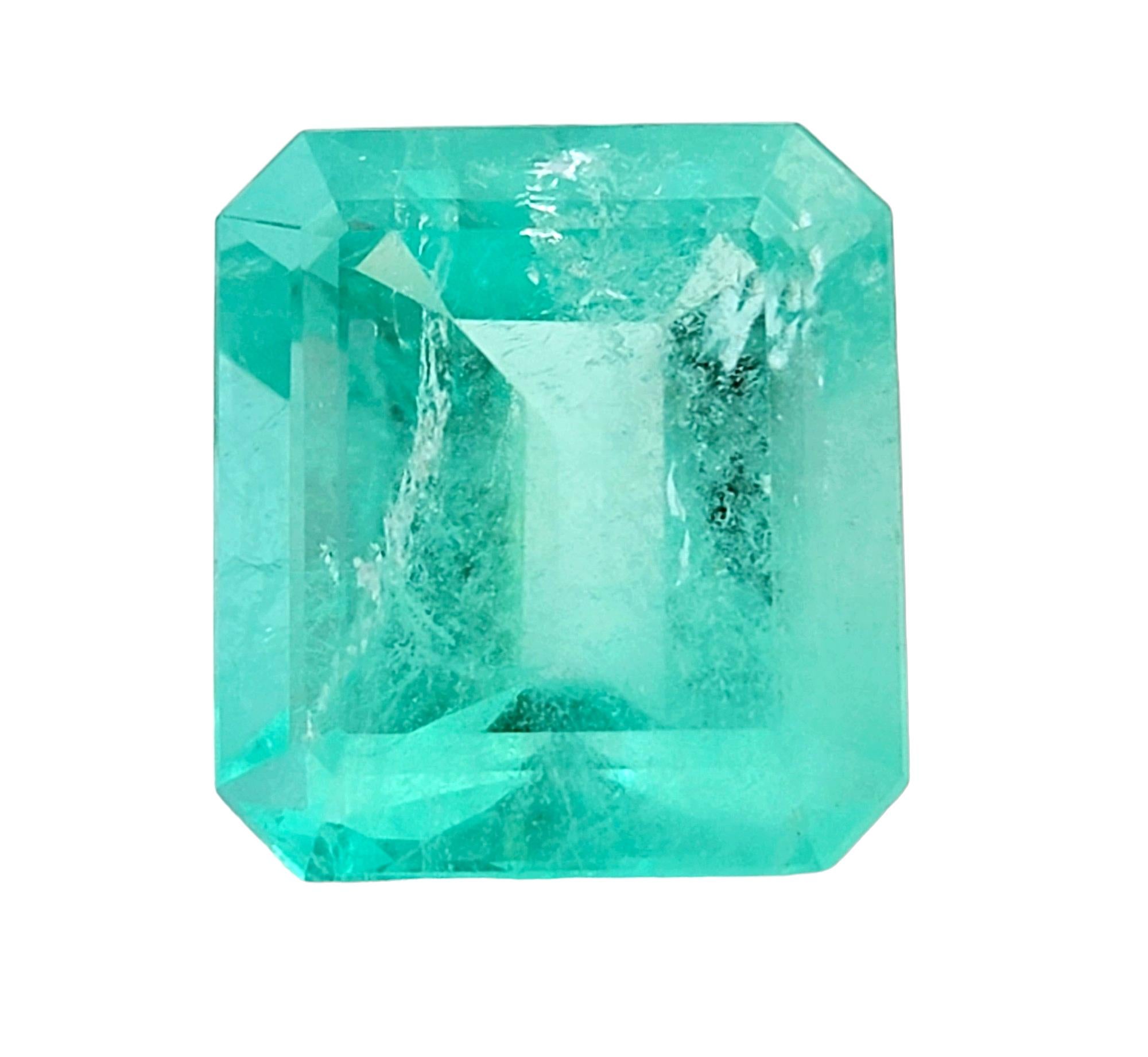 Contemporain 10.74 Carat Loose Radiant Cut Light Green Emerald Gemstone (pierre précieuse d'émeraude verte) en vente