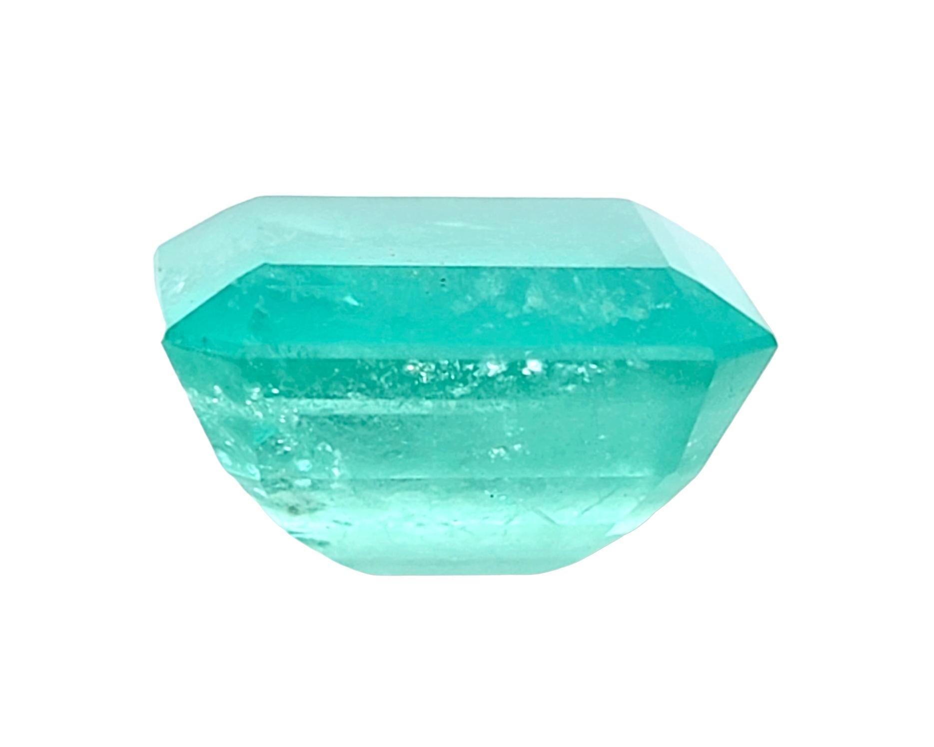 10.74 Carat Loose Radiant Cut Light Green Emerald Gemstone In Good Condition For Sale In Scottsdale, AZ