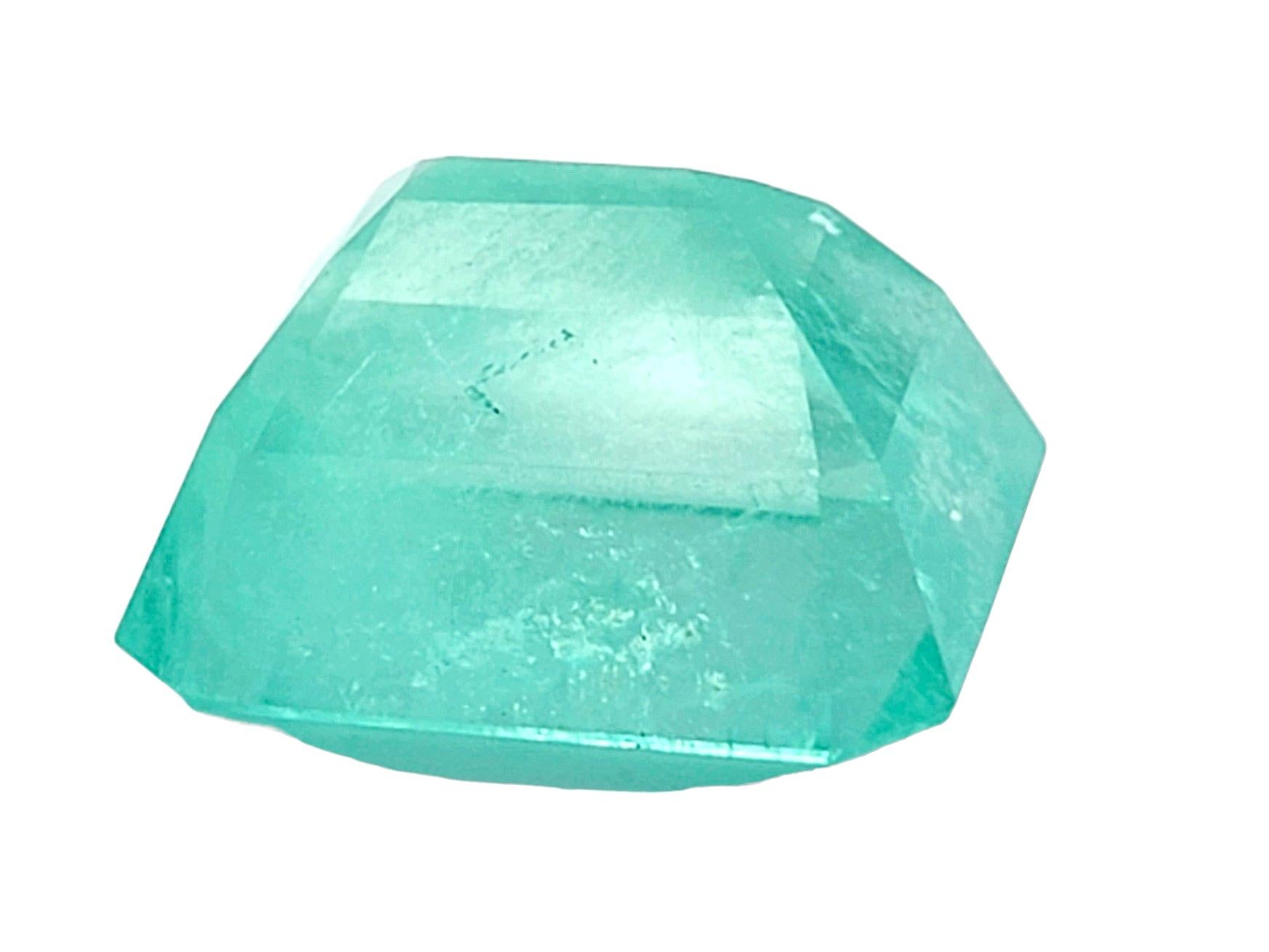 Women's or Men's 10.74 Carat Loose Radiant Cut Light Green Emerald Gemstone For Sale