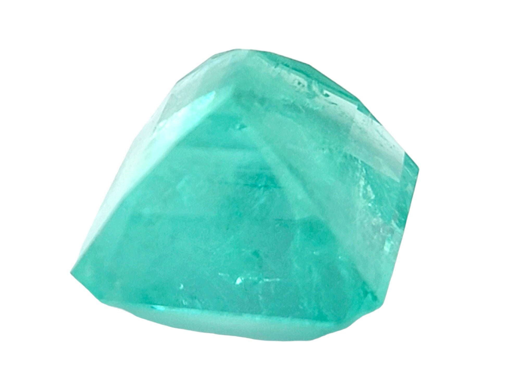 10.74 Carat Loose Radiant Cut Light Green Emerald Gemstone For Sale 1