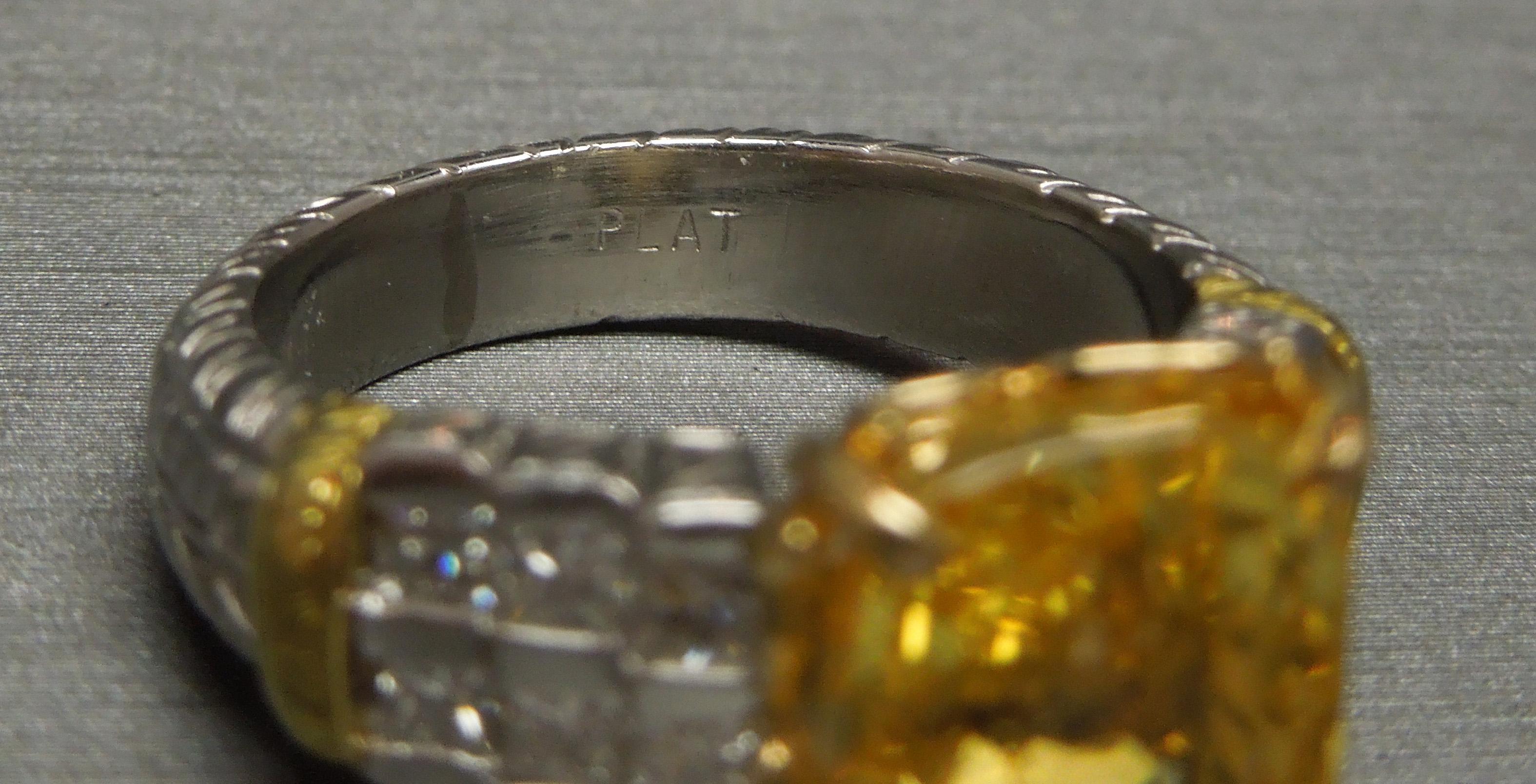 10.75 Carat GIA Yellow Sapphire Platinum and 18 Karat Ring For Sale 4