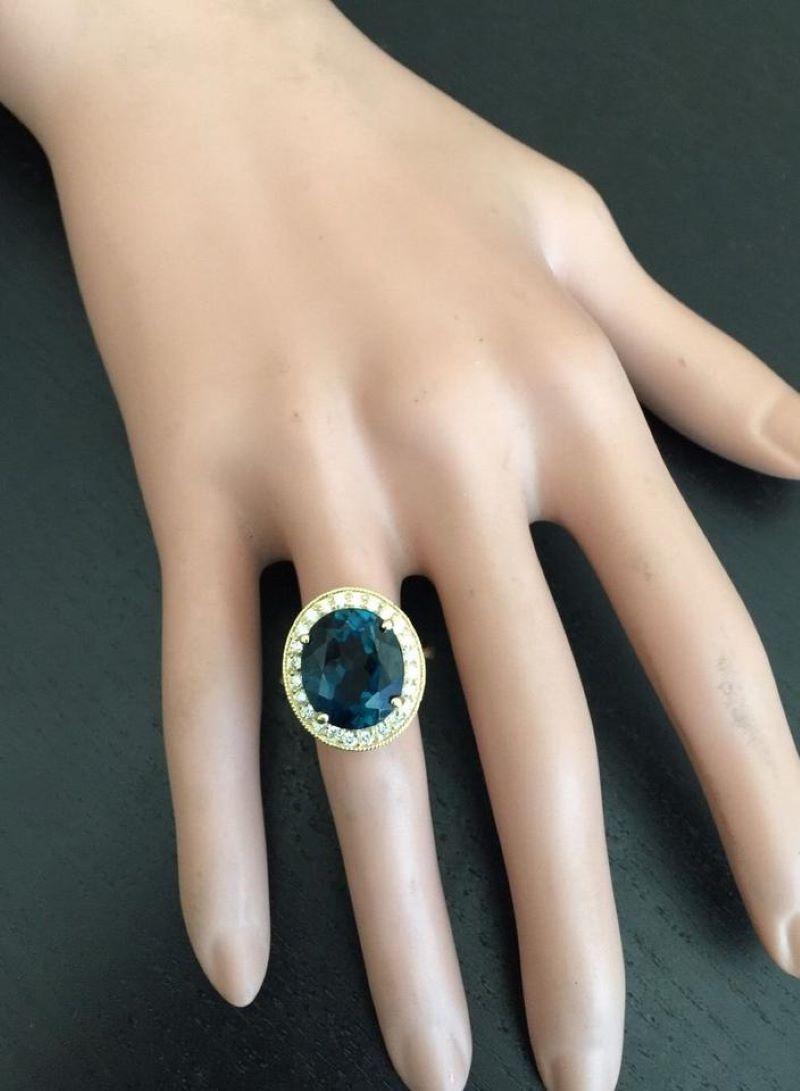 Anello in oro giallo massiccio 14k da 10,75 carati di topazio blu naturale di Londra e diamante in vendita 3