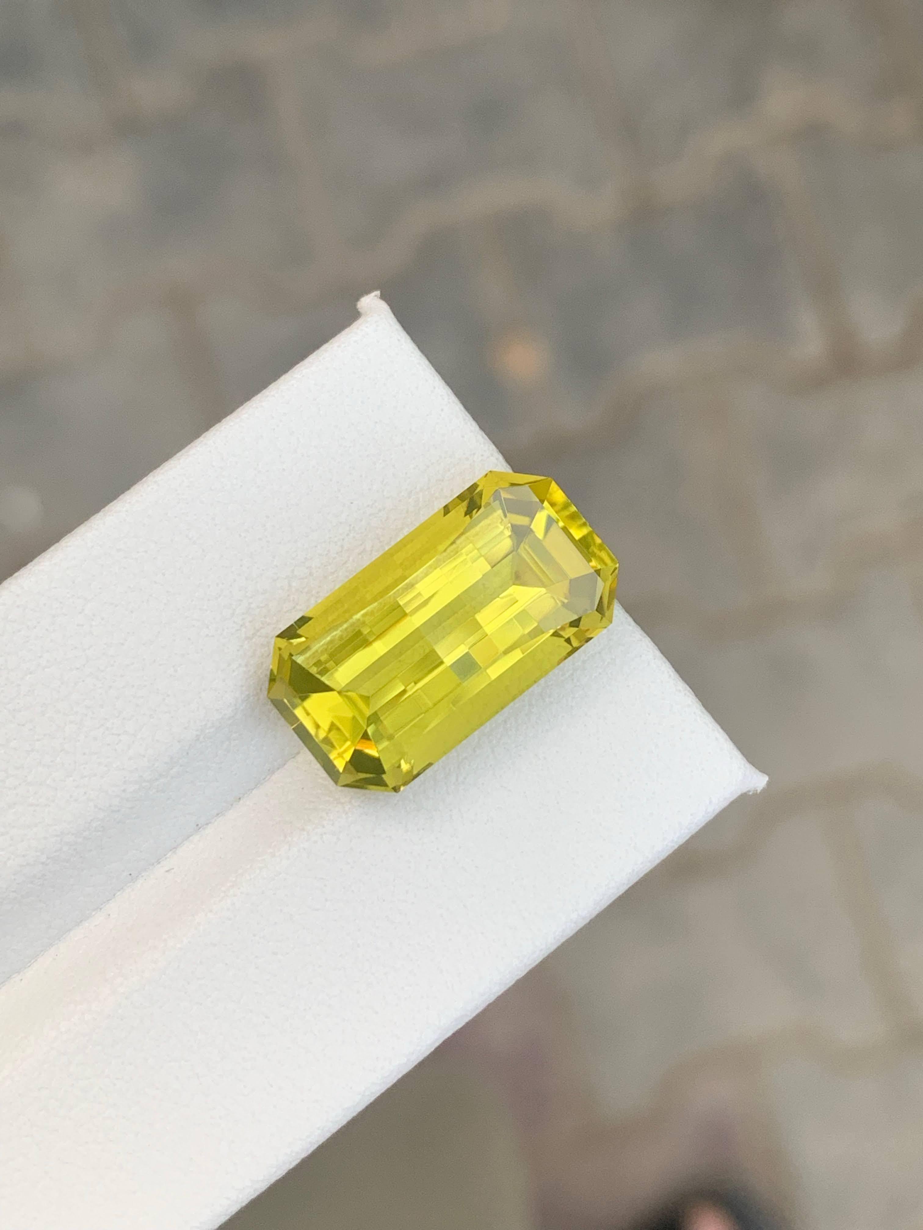 Moderne 10.75 Carat Natural Loose Faceted Lemon Quartz Stone Pixel Cut Africa Gemstone en vente