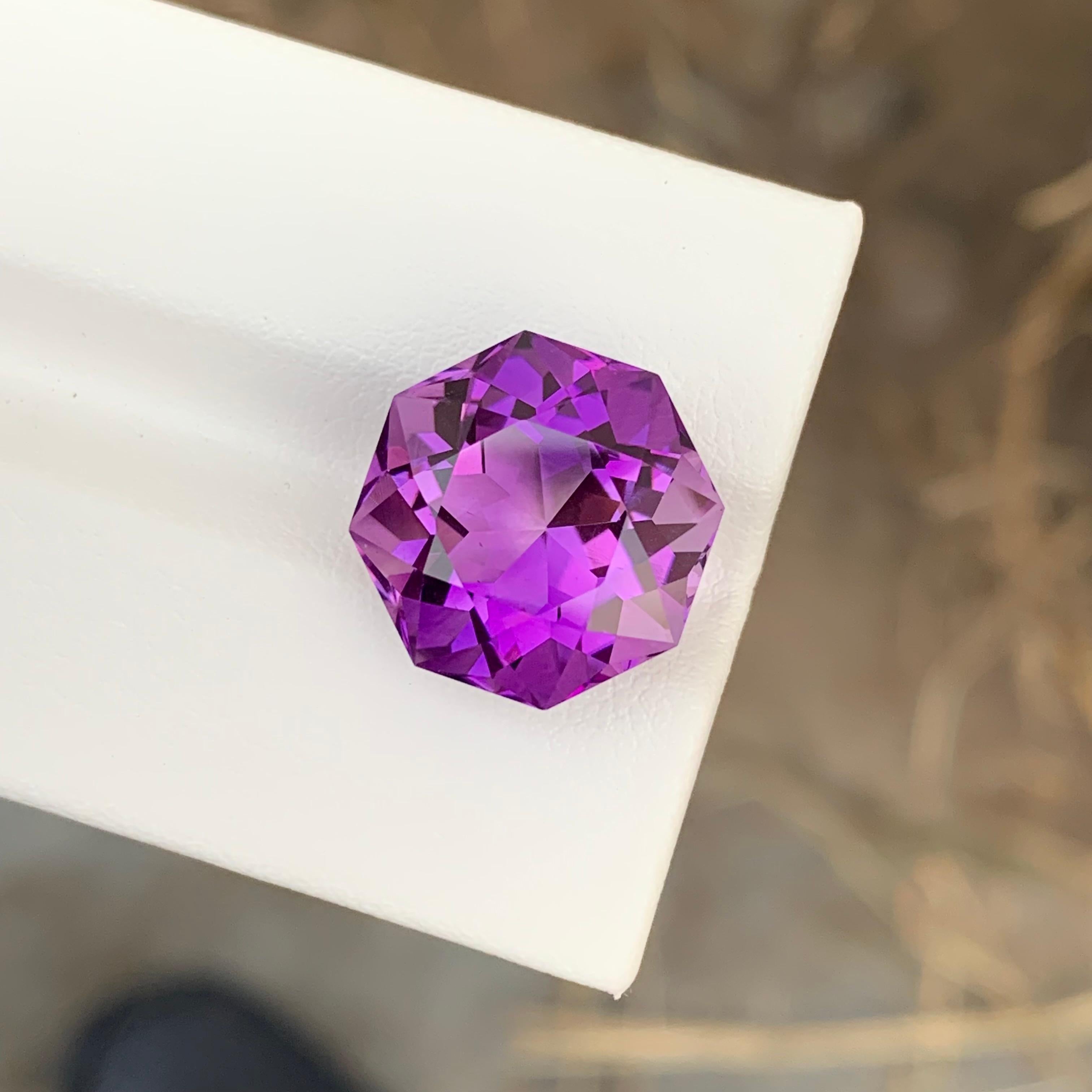 Women's or Men's 10.75 Carat Natural Loose Octagon Shape Dark Purple Amethyst Gem For Necklace  For Sale
