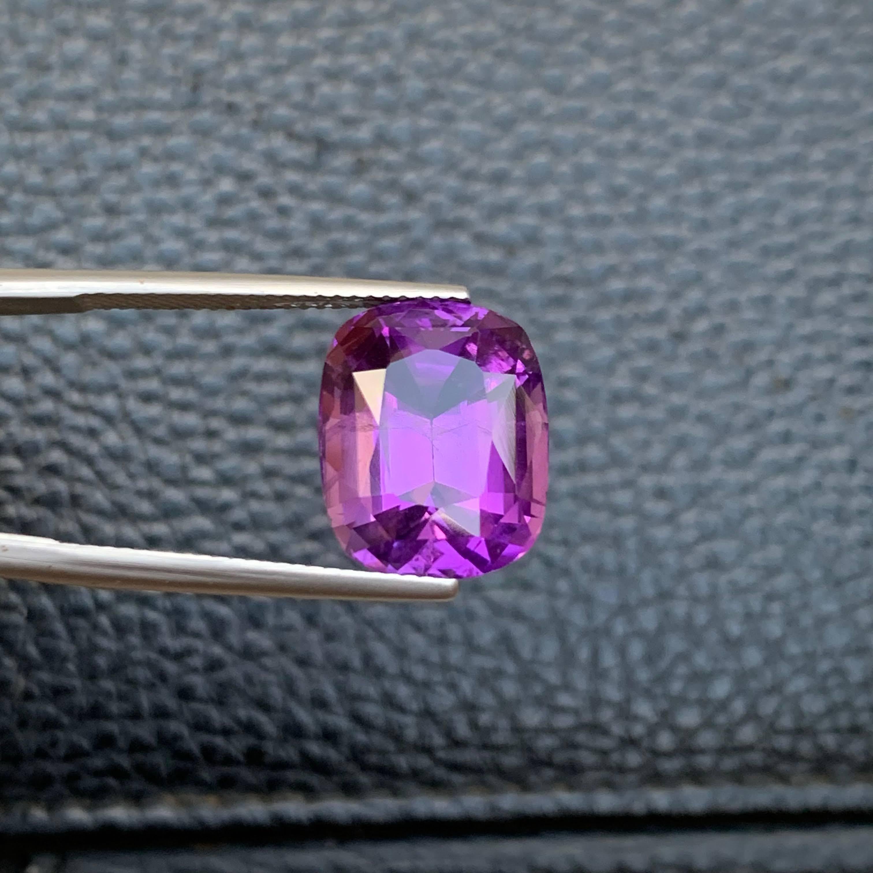 10.75 carati di pietra ametista viola naturale sciolta con taglio a cuscino Gemma brasiliana in vendita 1
