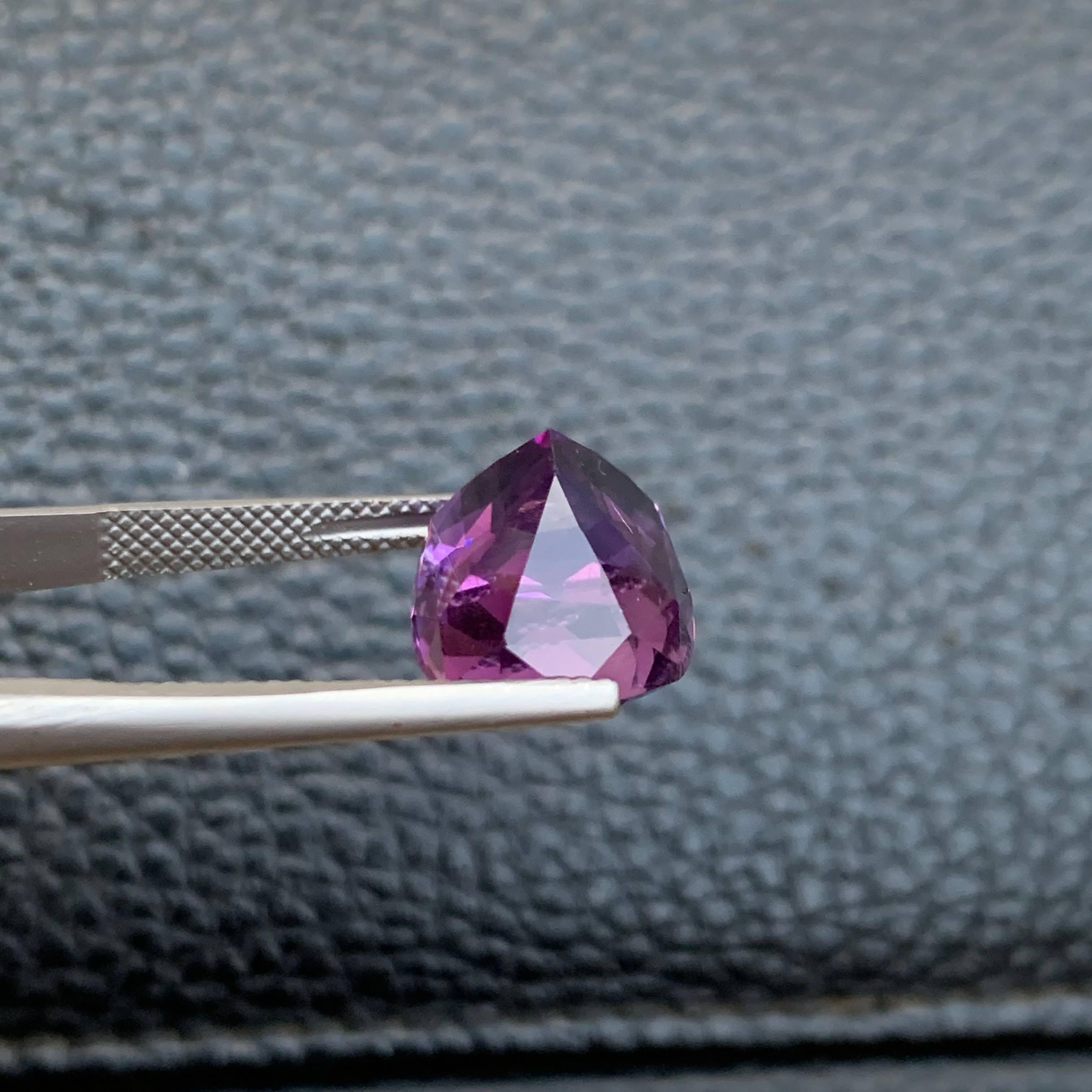 10.75 carati di pietra ametista viola naturale sciolta con taglio a cuscino Gemma brasiliana in vendita 3