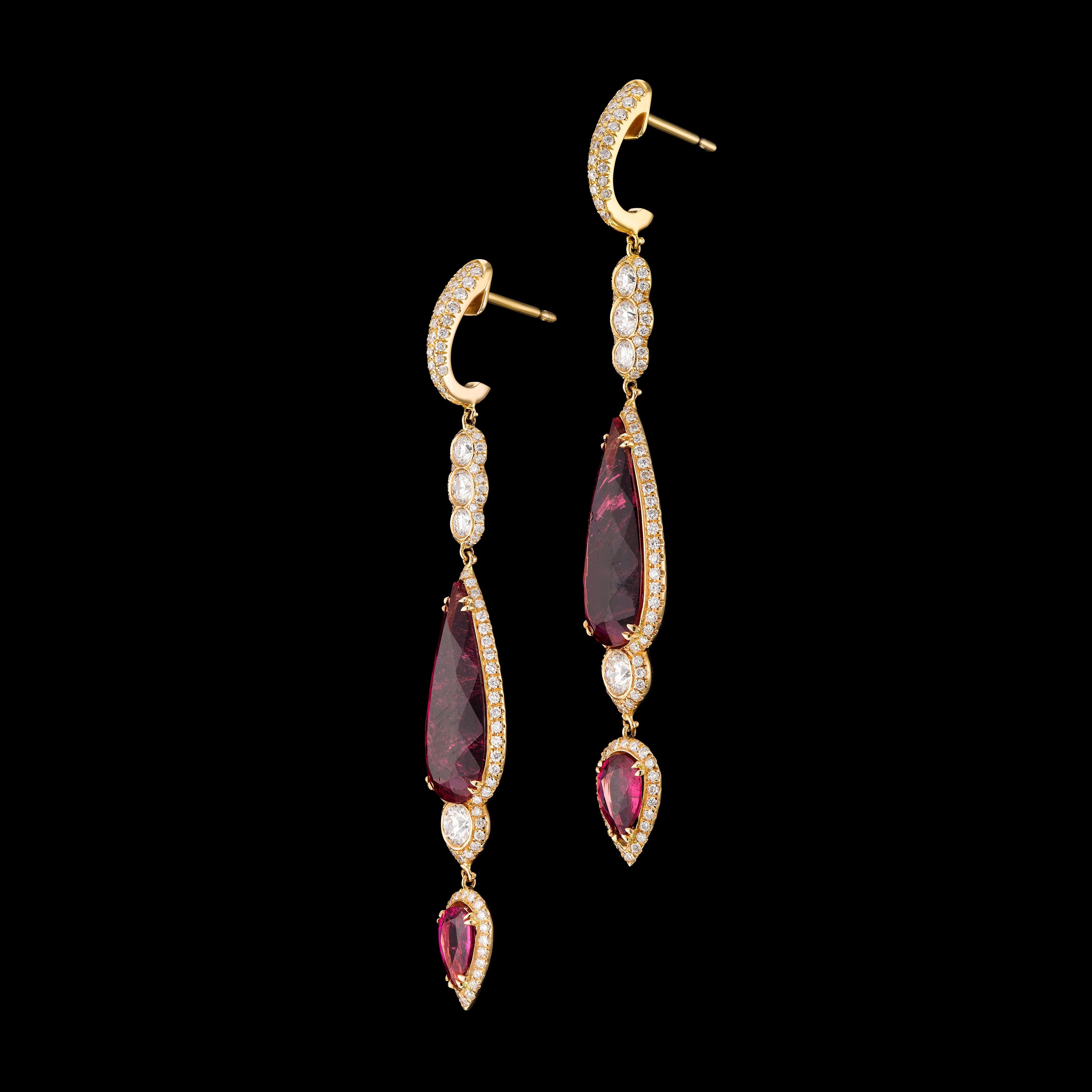 Women's or Men's 10.75 Carat Red Tourmaline Diamond Dangle Earrings in 18 Karat Rose Gold For Sale