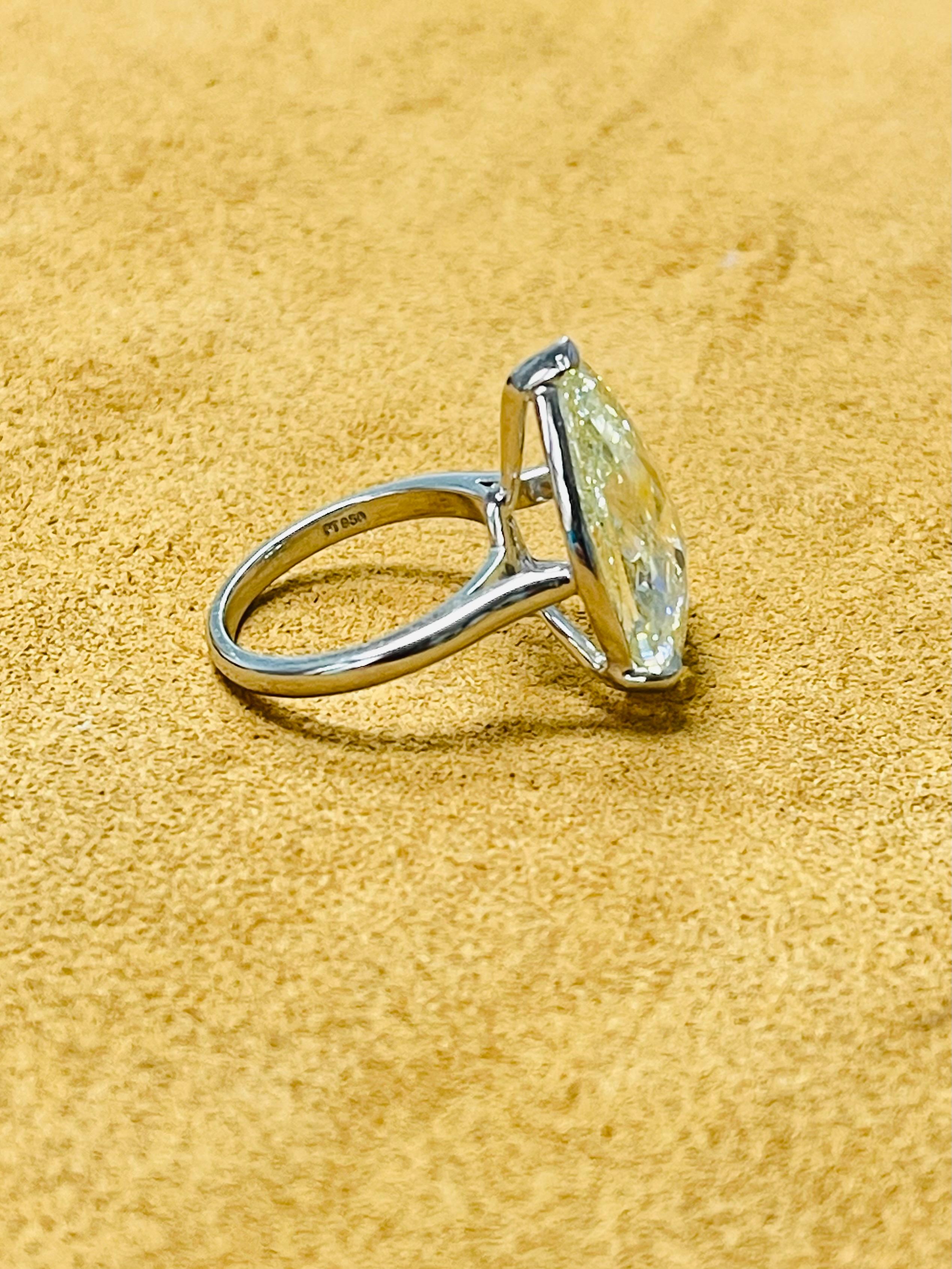 Bague de fiançailles en platine de 10,75 carats de diamants en forme de poire taillés en rose. Neuf - En vente à New York, NY