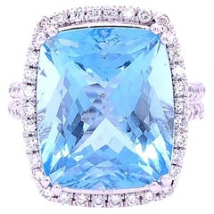 10,77 Karat Aquamarin und 1,27 Karat Diamantring