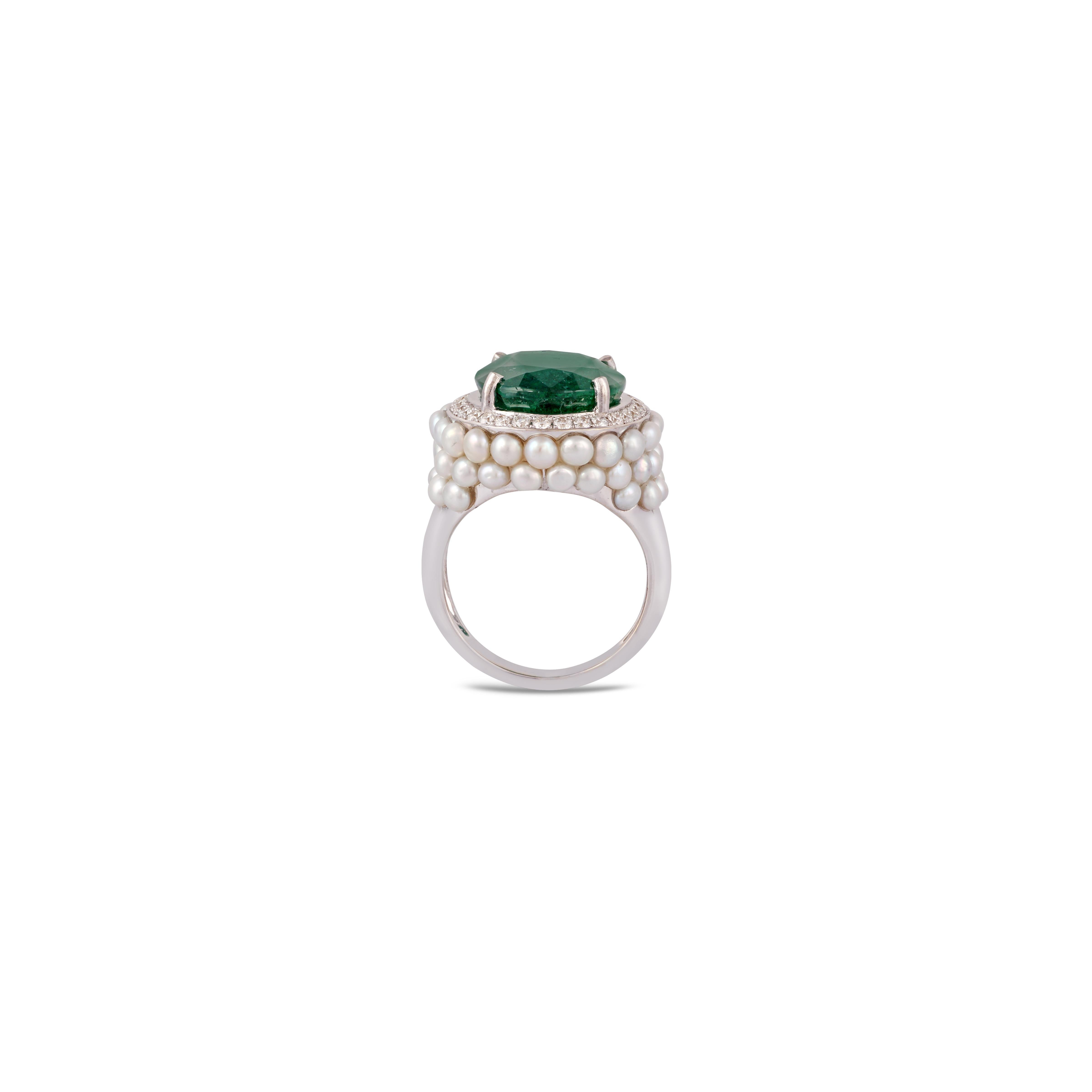 10,77 Karat klarer sambischer Smaragd, Birnen- und Diamant-Doppel-Cluster-Ring aus 18 Karat Gold (Ovalschliff) im Angebot