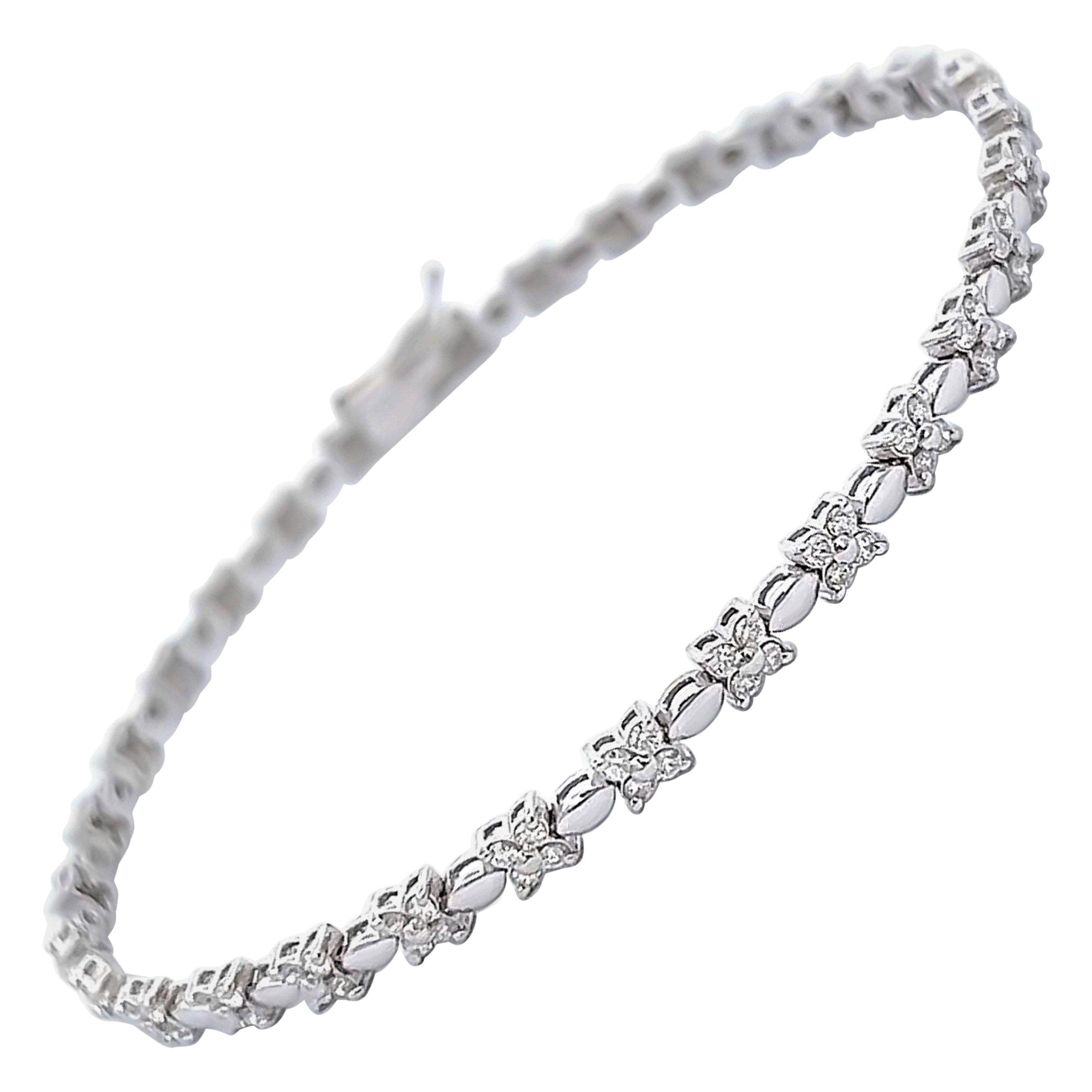 Bracciale floreale con diamanti da 1,07 carati in oro bianco 18 carati