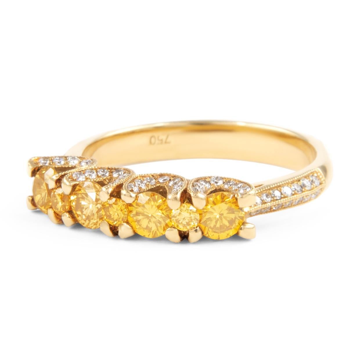 Contemporain Bague cocktail bicolore 18 carats avec diamant jaune brunâtre-vert intense fantaisie de 1,07 carat en vente