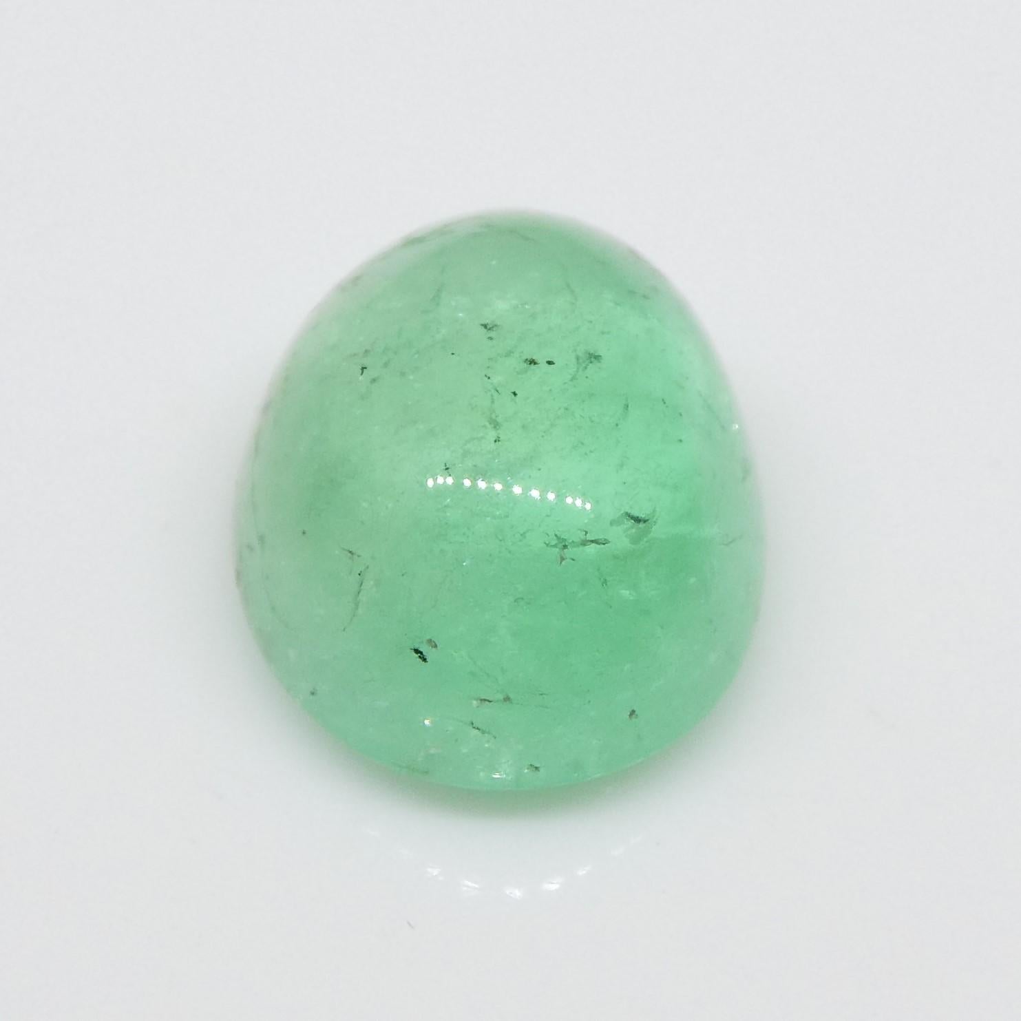 1.07ct Oval Cabochon Green Emerald from Colombia For Sale 4