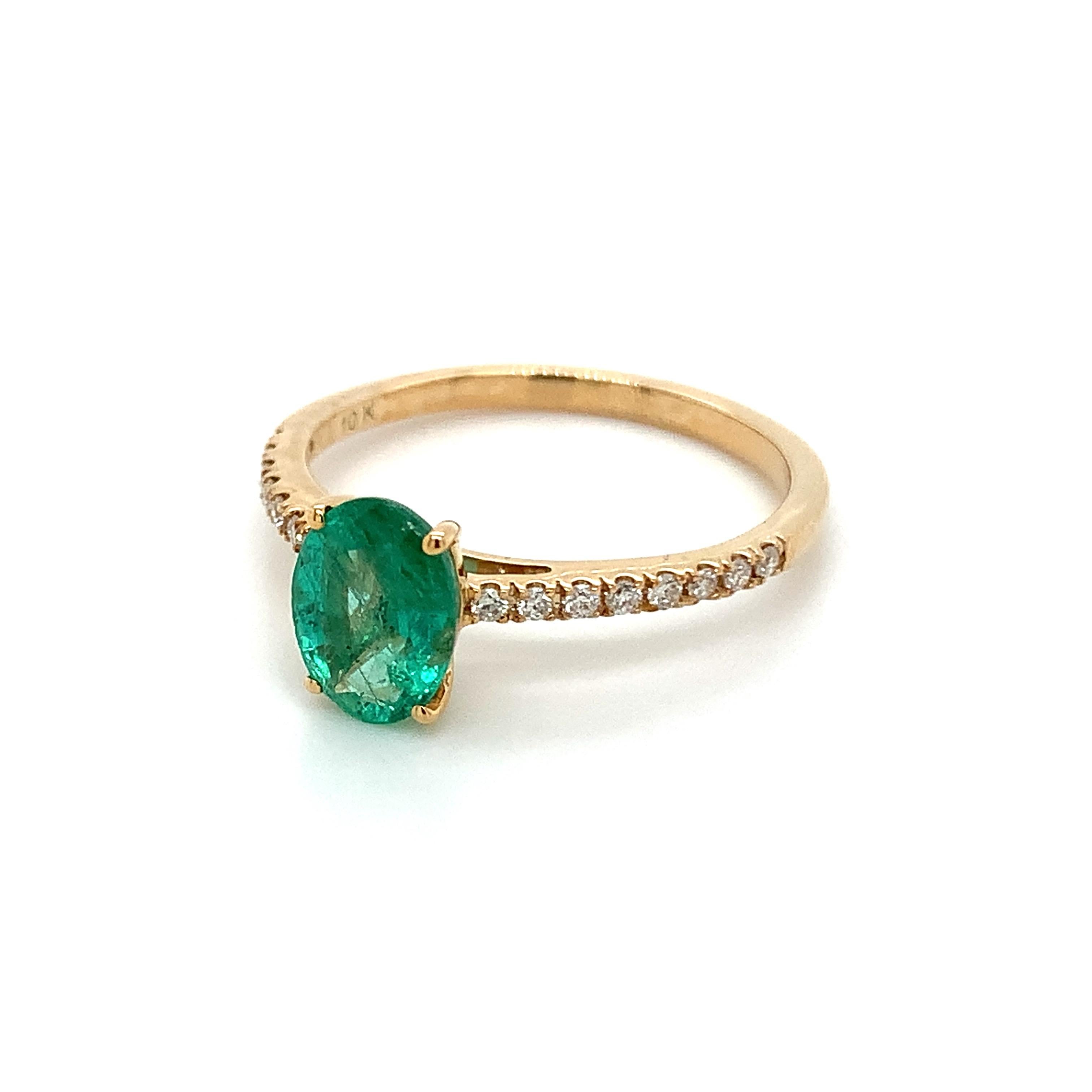 Modern 1.07ct Oval Cut Emerald Ring with Diamond in 10k Yellow Gold For Sale