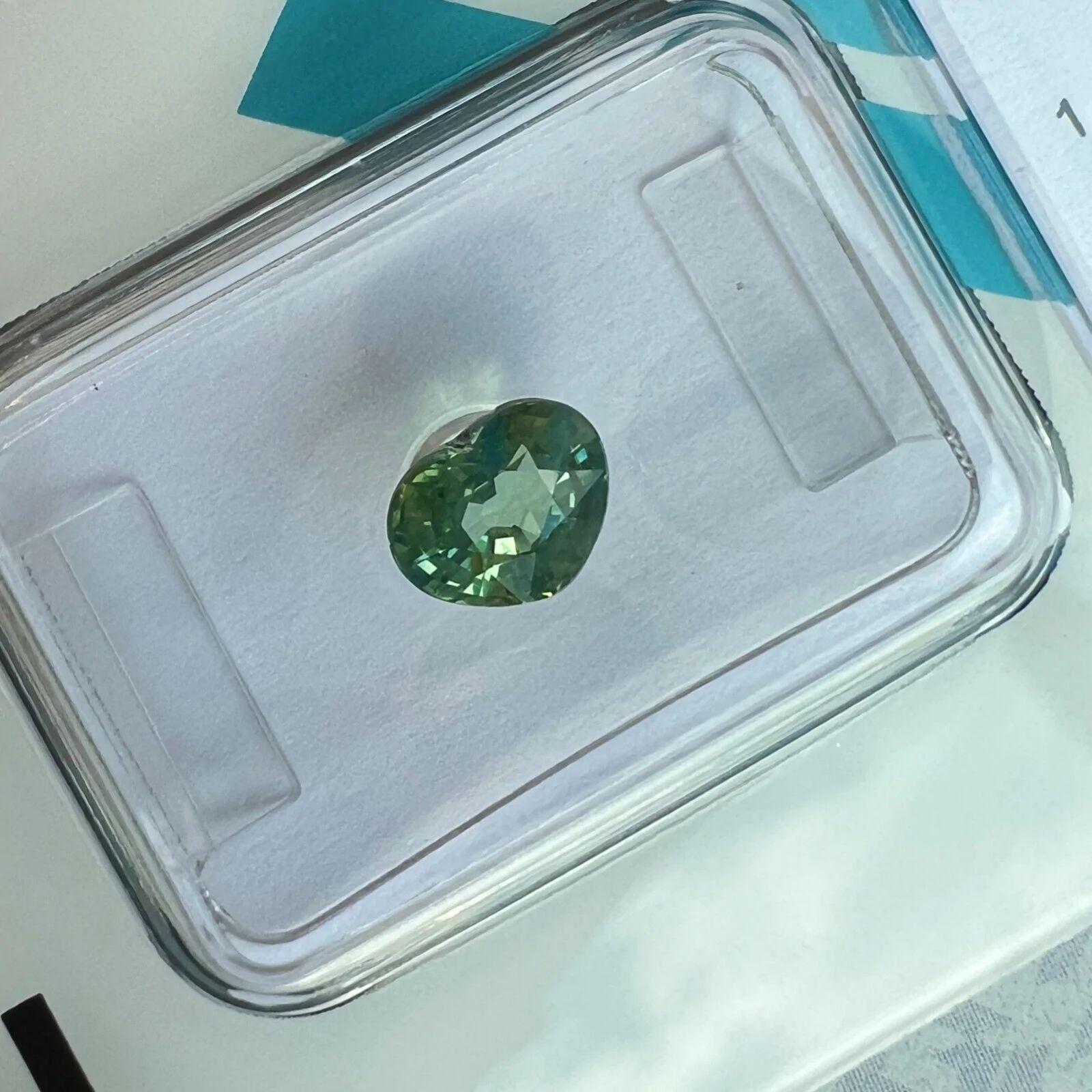 1.07ct Vivid Green Untreated IGI Certified Australian Sapphire Heart Cut Blister In New Condition For Sale In Birmingham, GB