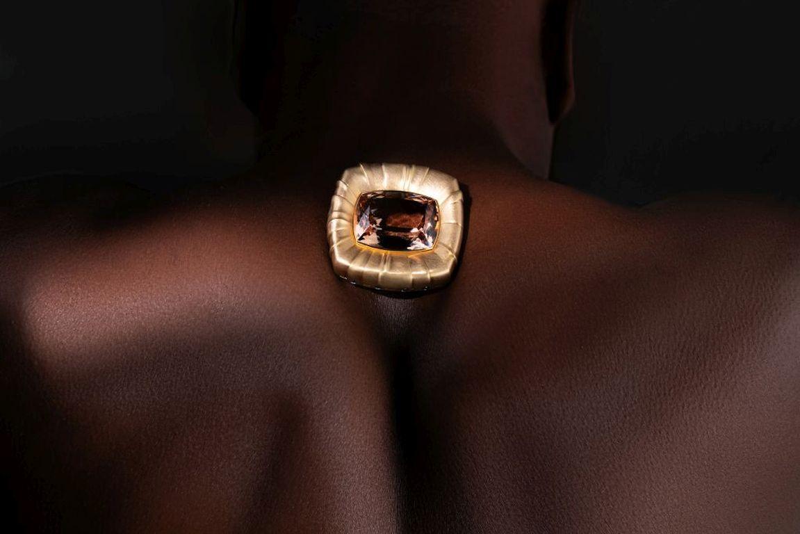 108, 64 Karat Morganit Roségold Tiger Ebenholz 4-seitige Olive Halskette im Angebot 10
