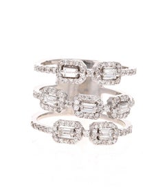 Anillo de cóctel de oro blanco de 18 quilates con diamantes talla redonda baguette de 1,08 quilates