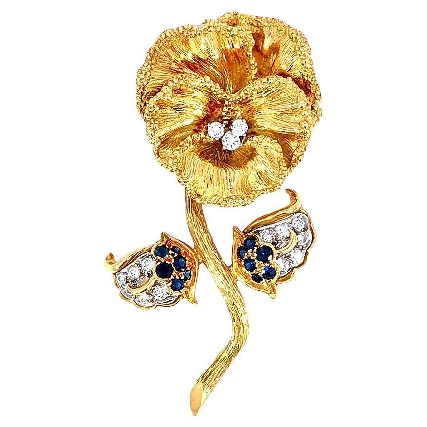 1.08 Carat Blue Sapphire And Diamond Flower Pin Antique Inspired 18K Yellow Gold For Sale