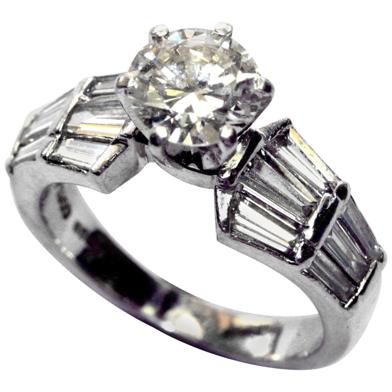 1.08 Carat Diamond Solitaire in Platinum with Baguette Shoulders For Sale