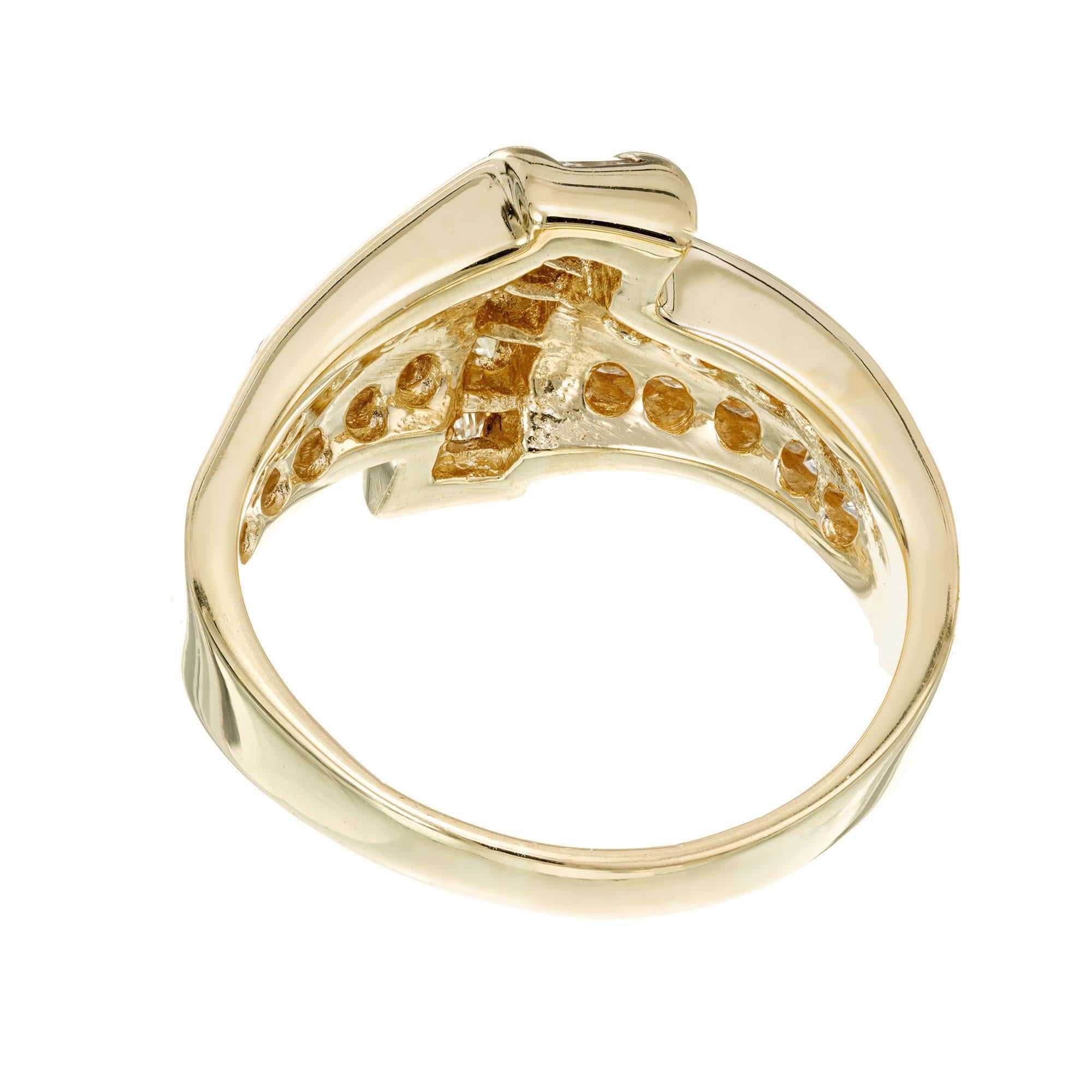 Women's 1.08 Carat Diamond Yellow Gold Cross Over Ring For Sale