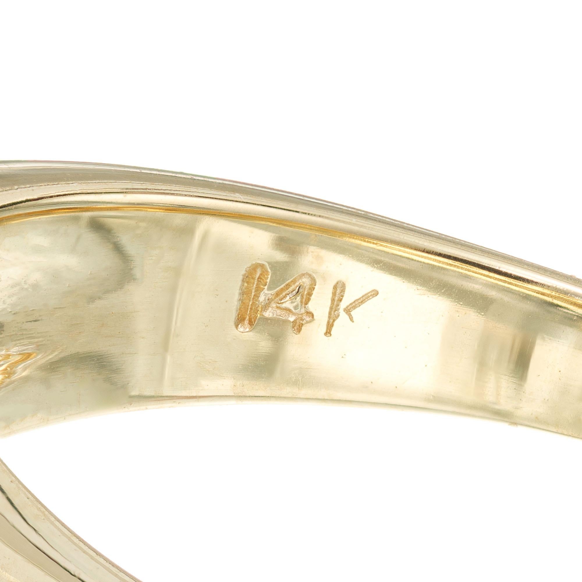 1.08 Carat Diamond Yellow Gold Cross Over Ring For Sale 1